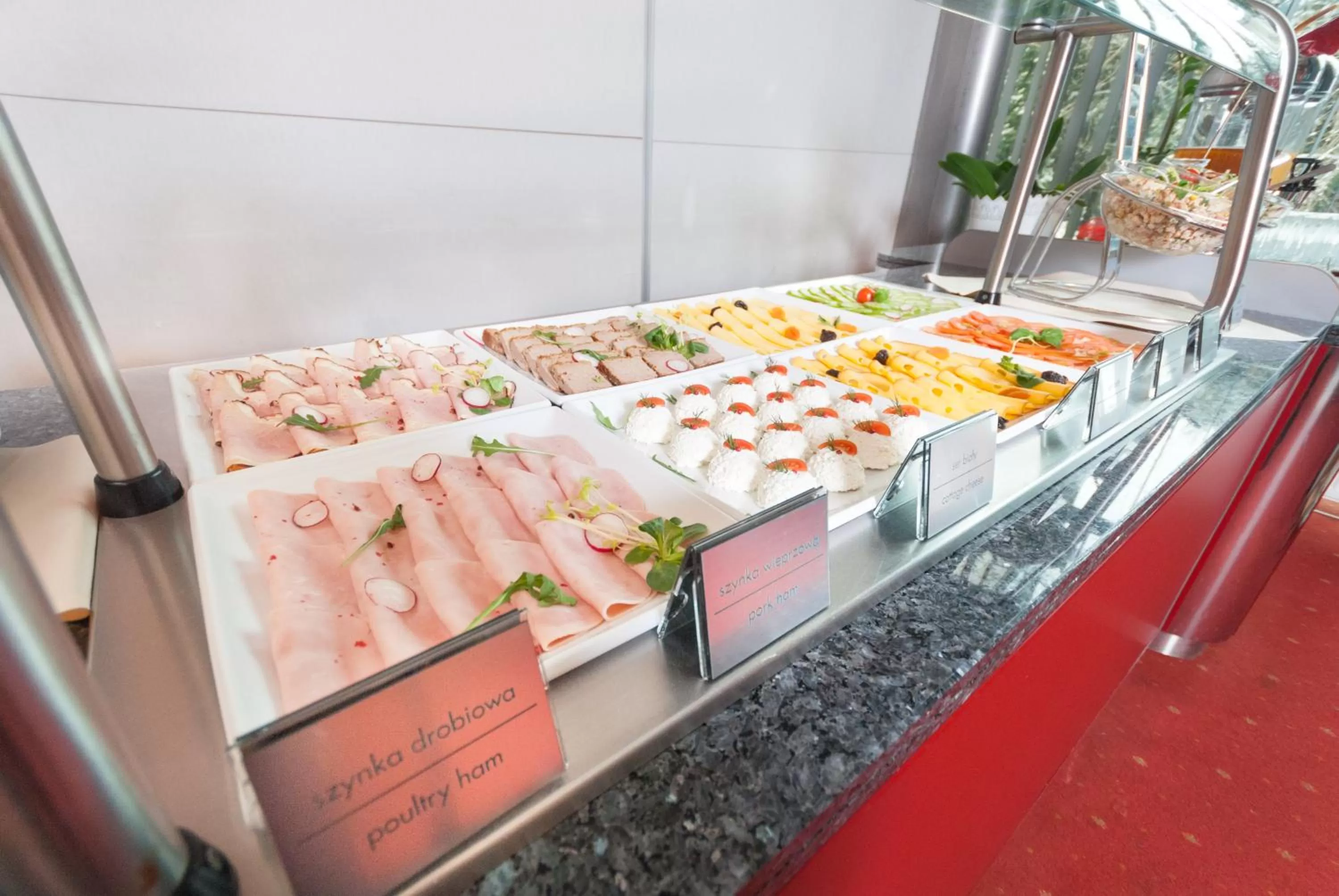 Restaurant/places to eat in Express Kraków Hotel