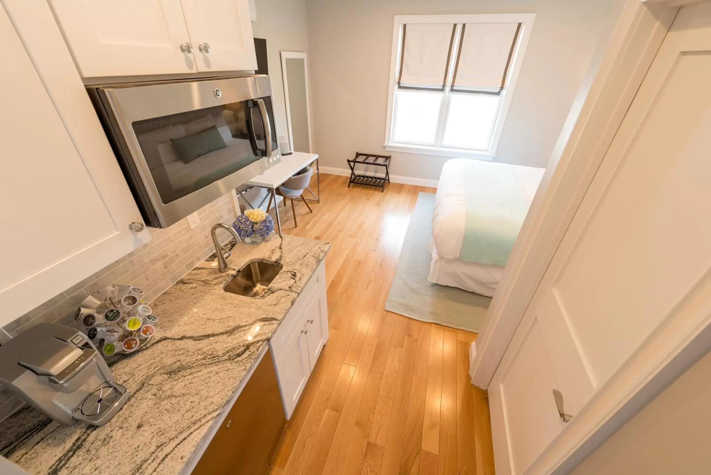 Kitchen or kitchenette in The East Island Reserve Hotel