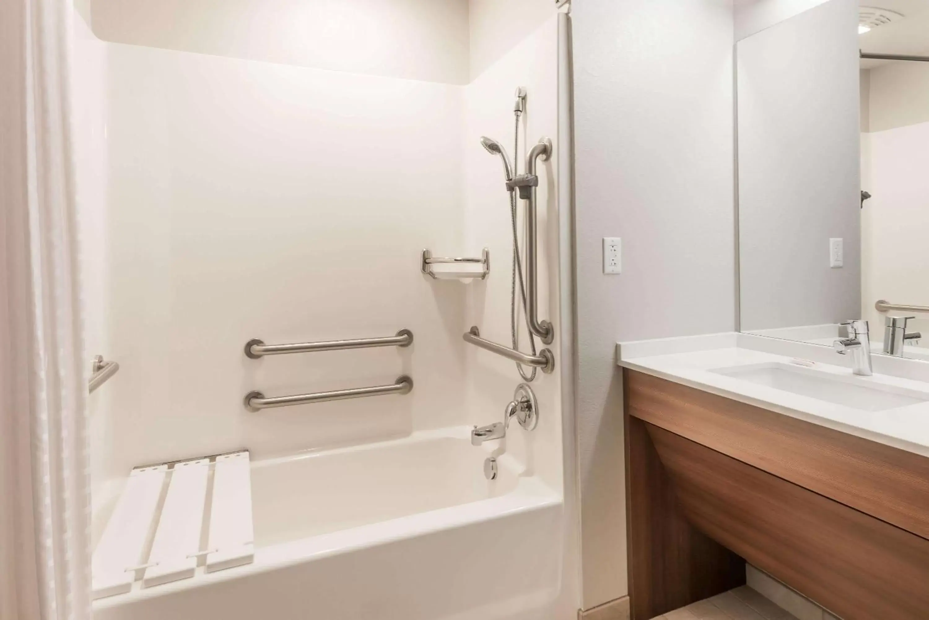 Bathroom in Microtel Inn & Suites by Wyndham Altoona