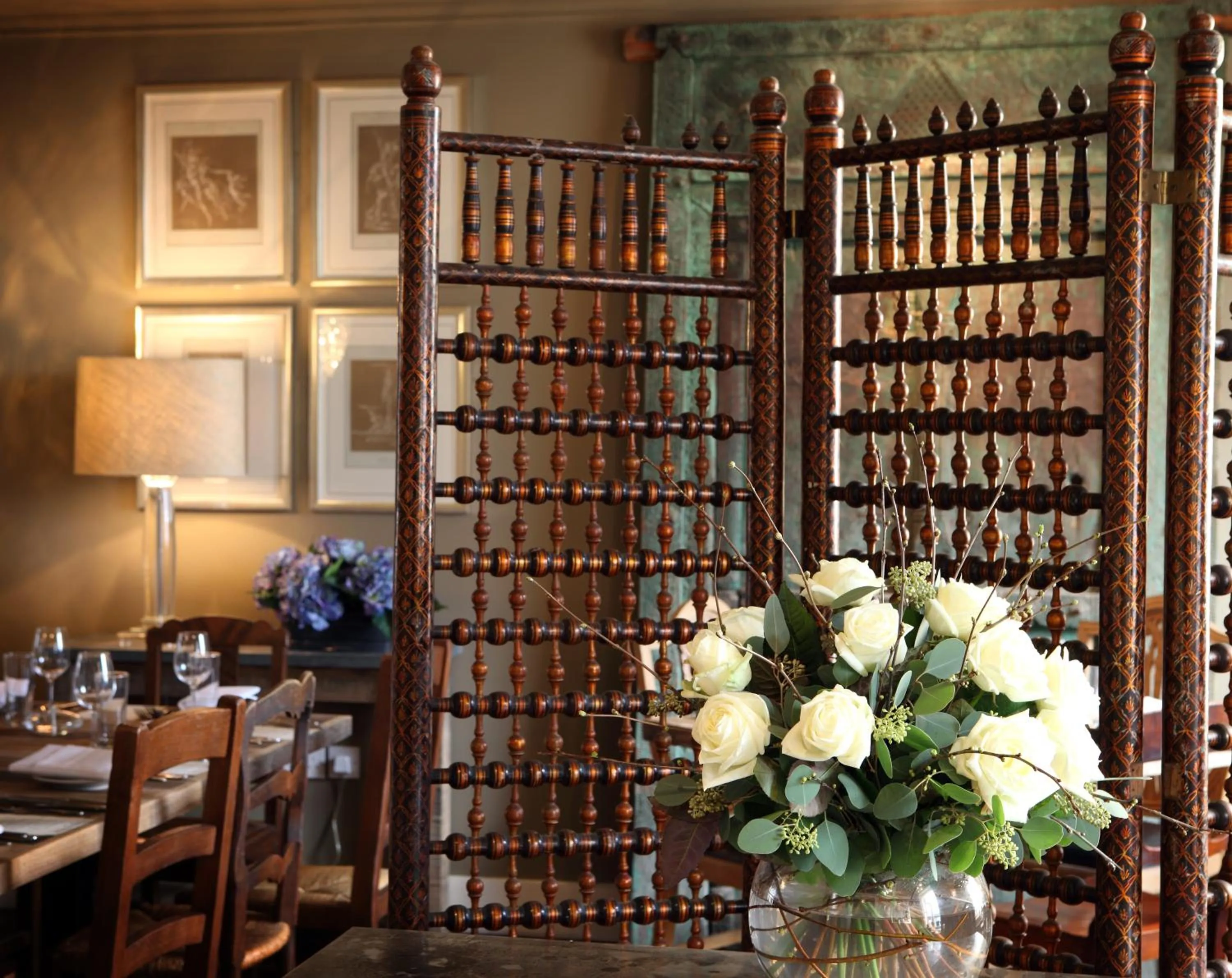 Restaurant/places to eat in The White Hart Hotel