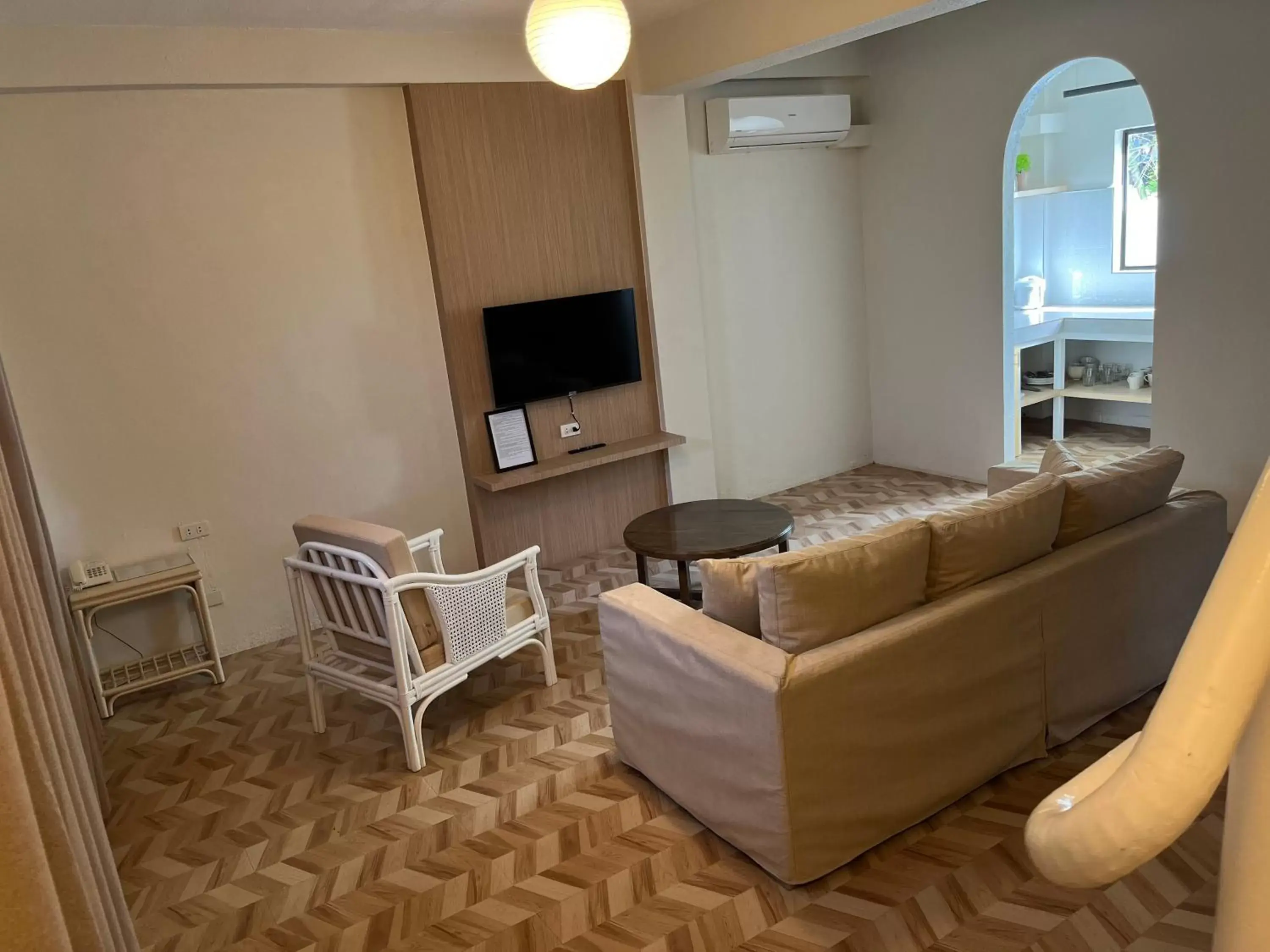 Living room, Seating Area in Red Knight Gardens