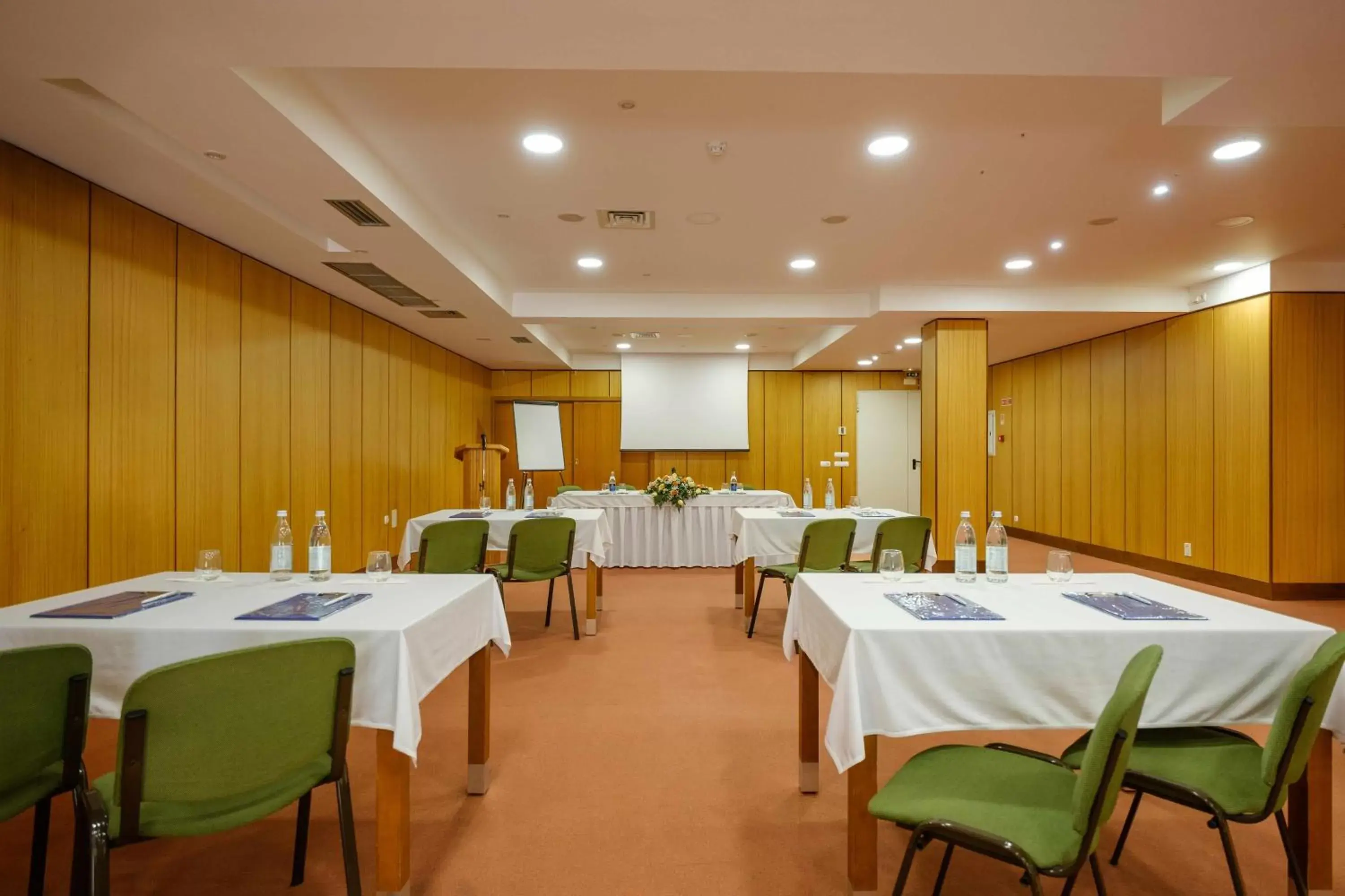 Meeting/conference room in Hotel Santo Amaro