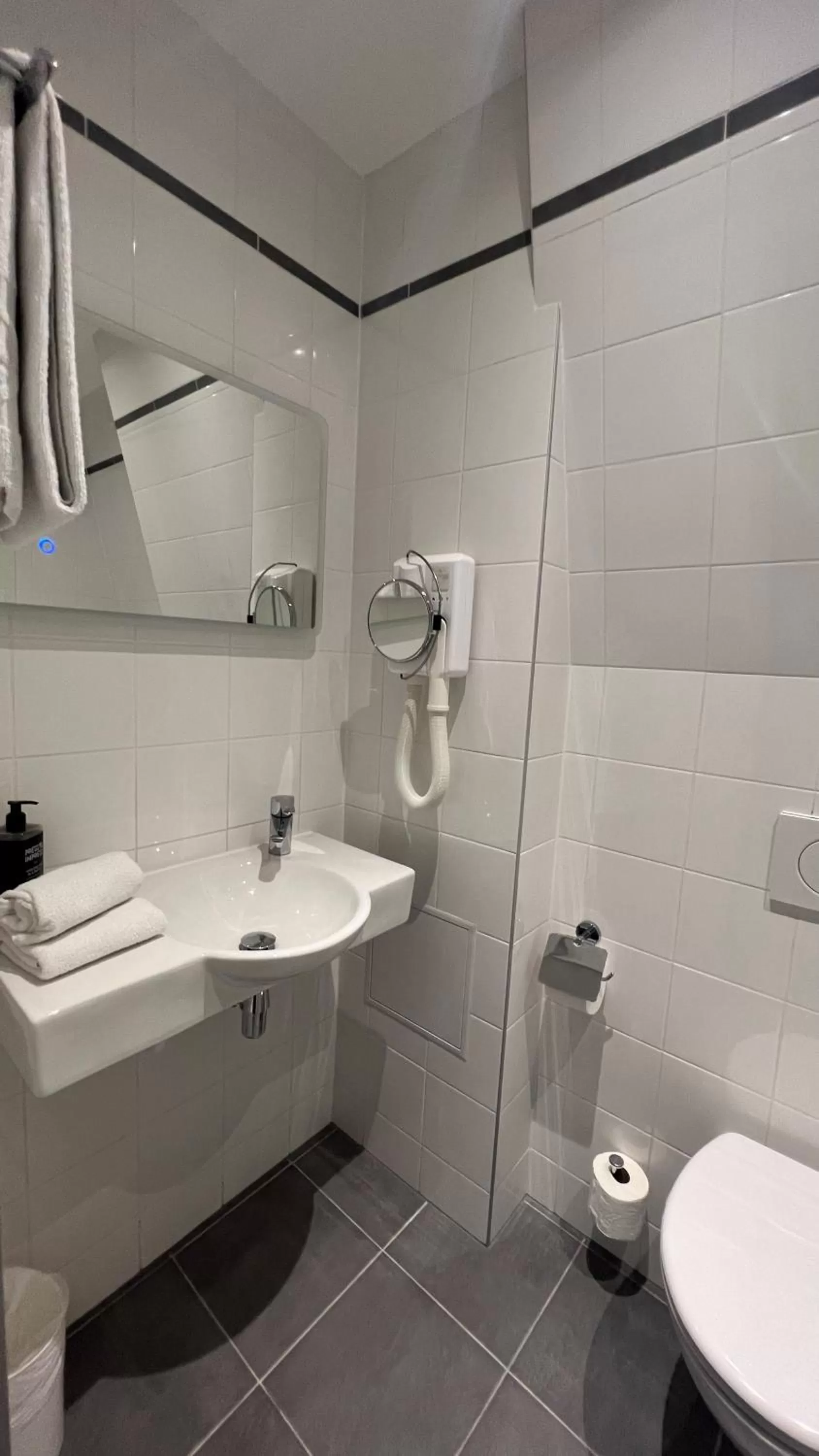 Bathroom in ibis styles Paris Montmartre Batignolles