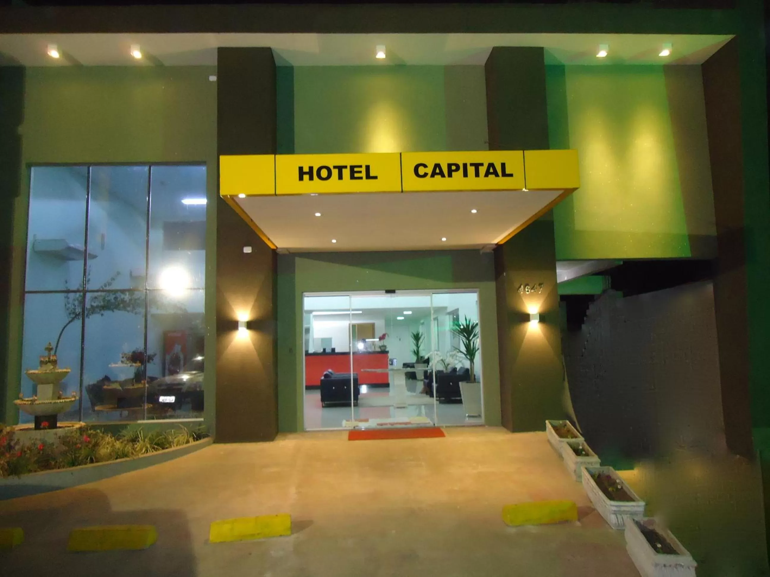 Facade/entrance in Hotel Capital