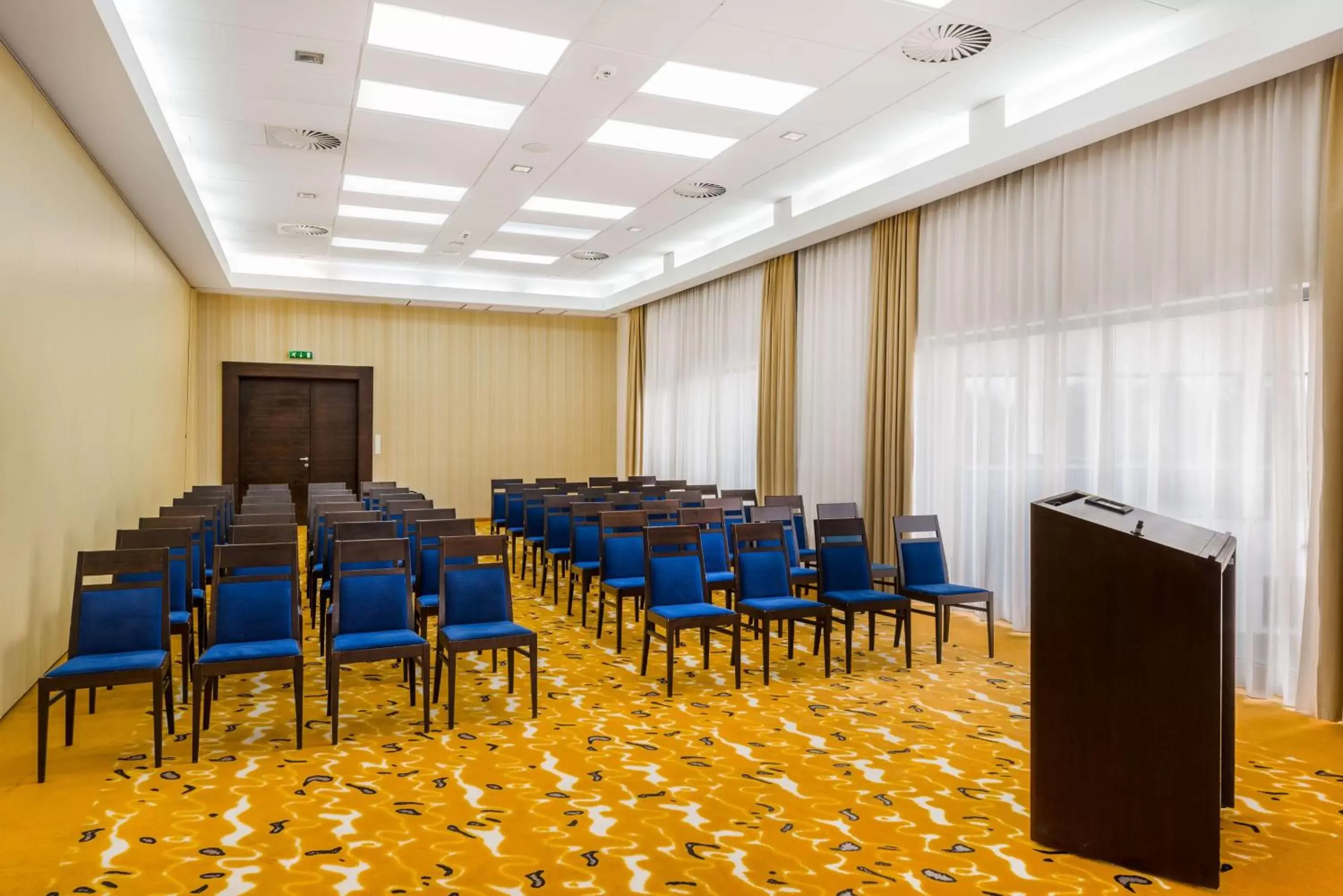 Meeting/conference room in Park Inn by Radisson Sarvar Resort & Spa