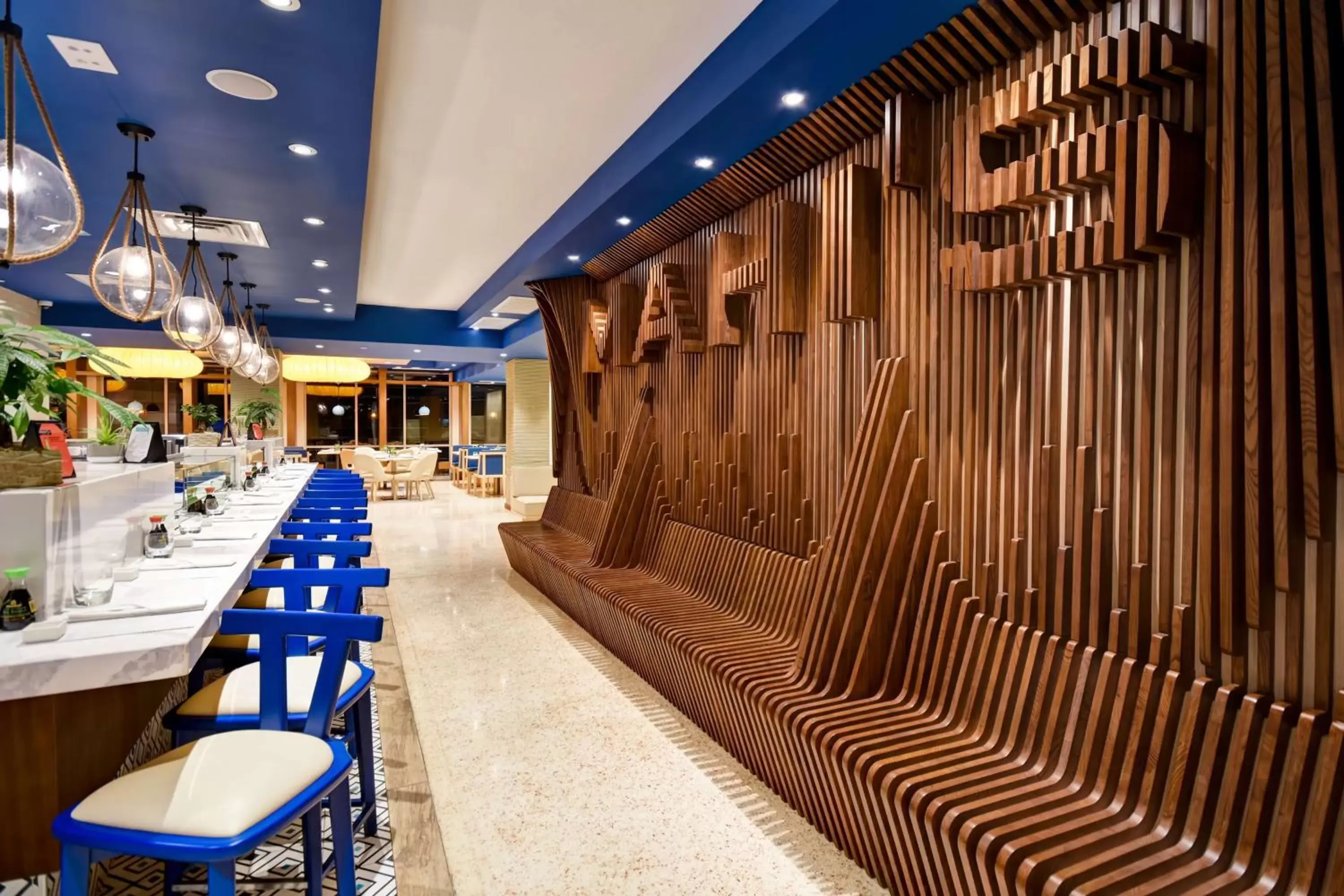 Dining area, Restaurant/Places to Eat in DoubleTree by Hilton Oceanfront Virginia Beach