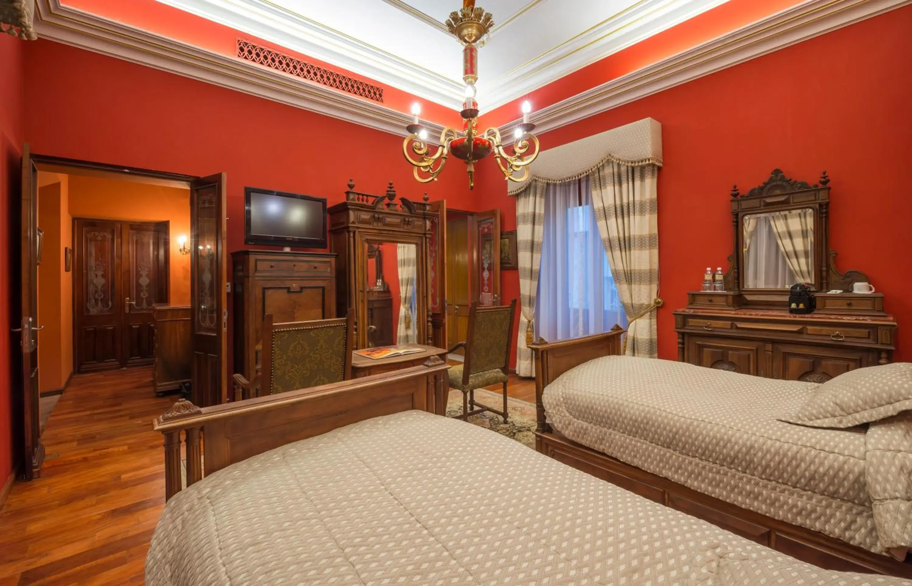 Photo of the whole room, Bed in Hotel Museo Palacio de San Agustin