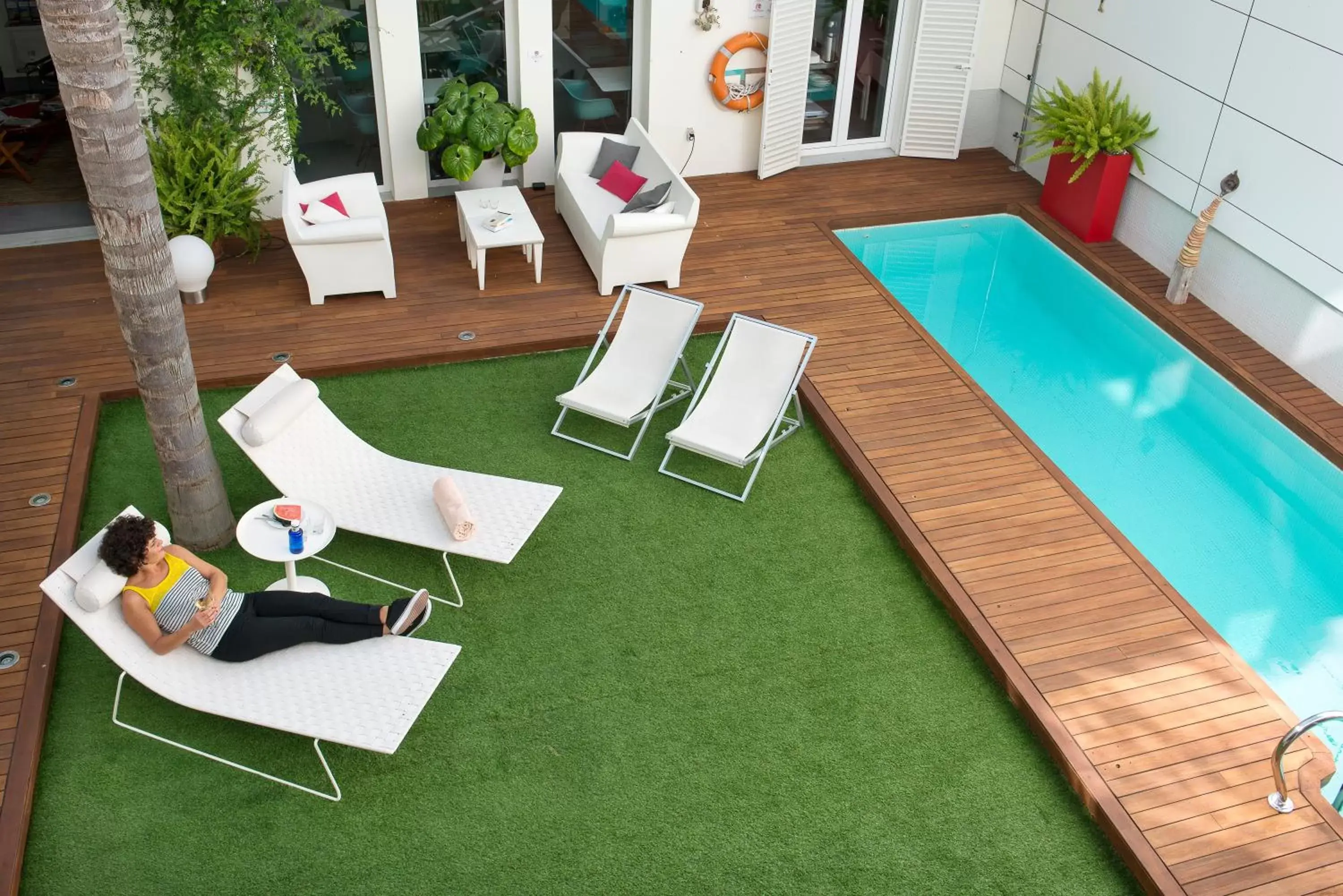 People, Pool View in La Alcoba del Agua hotel boutique