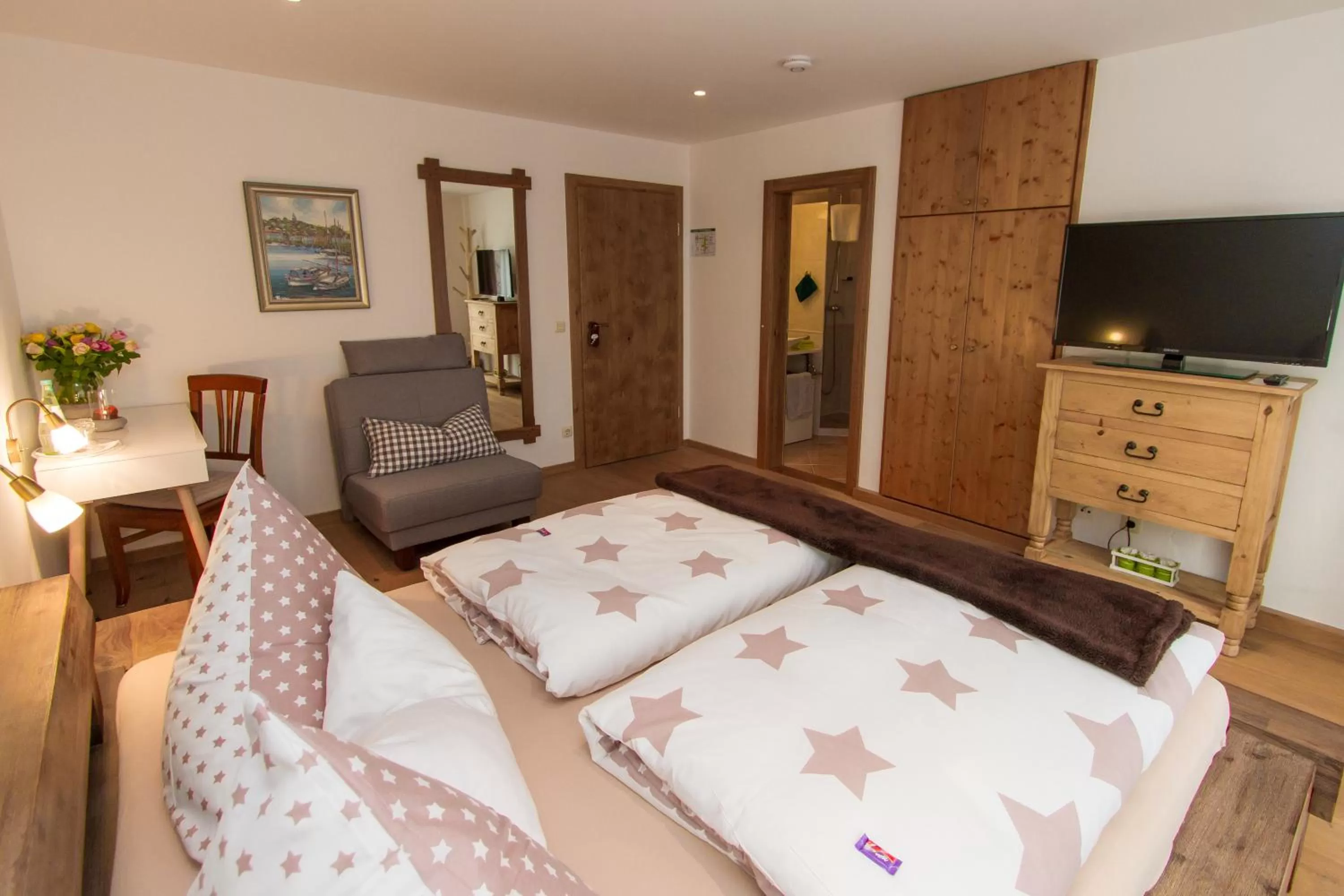 Photo of the whole room in Hotel Alpenblick