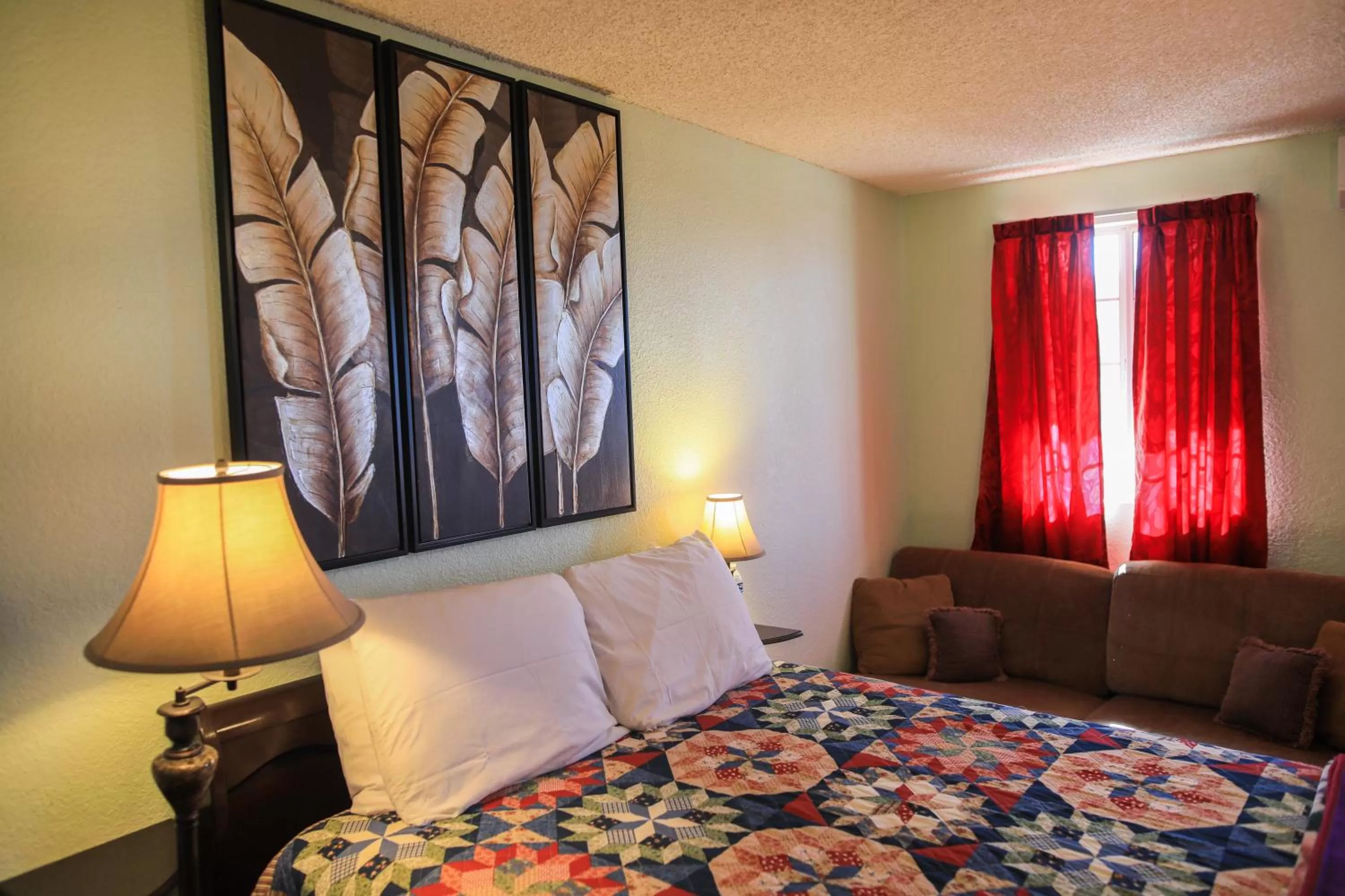 Bed in Playa Hermosa Inn at the beach