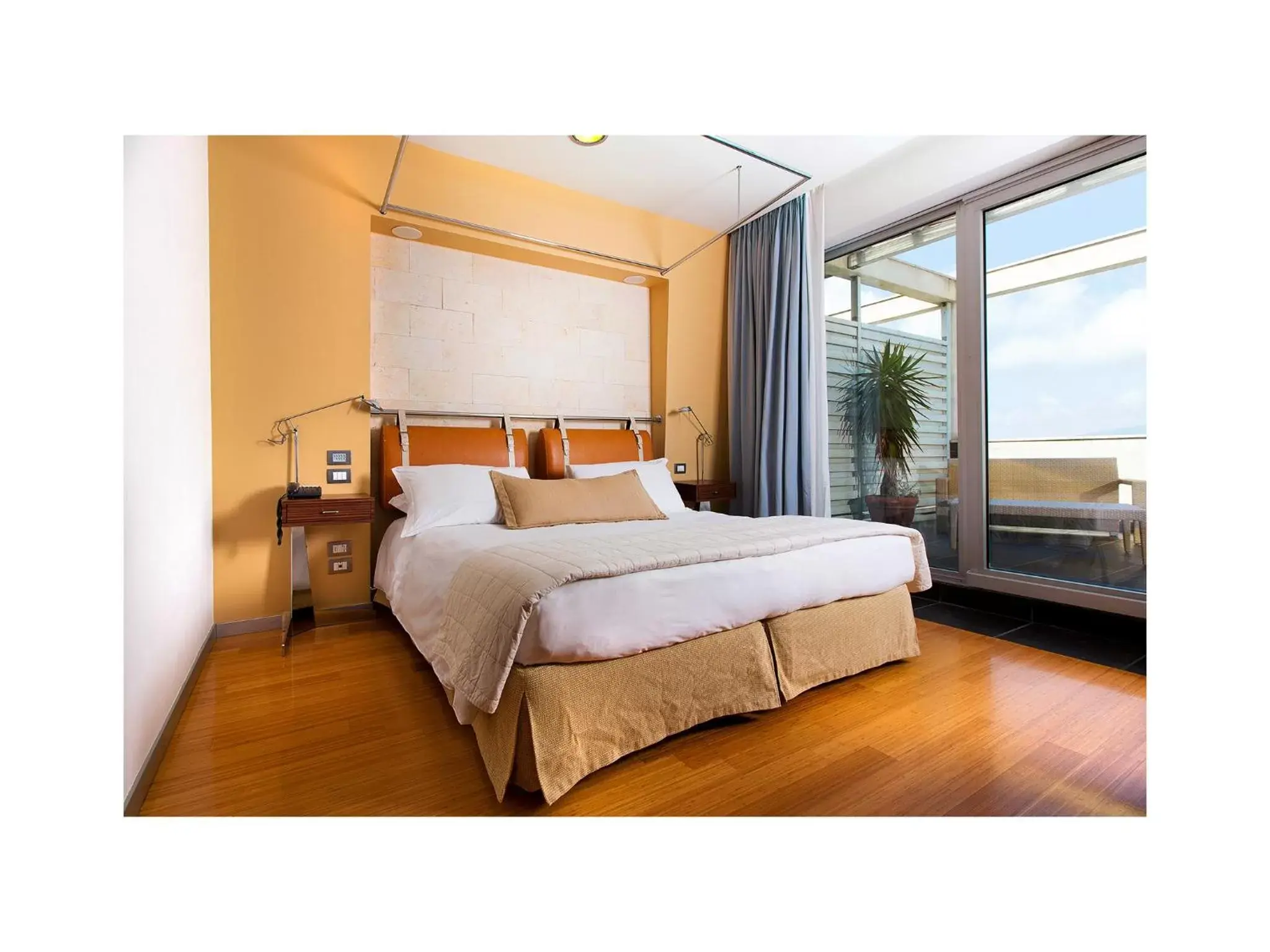 Deluxe Double or Twin Room with Terrace in Towers Hotel Stabiae Sorrento Coast