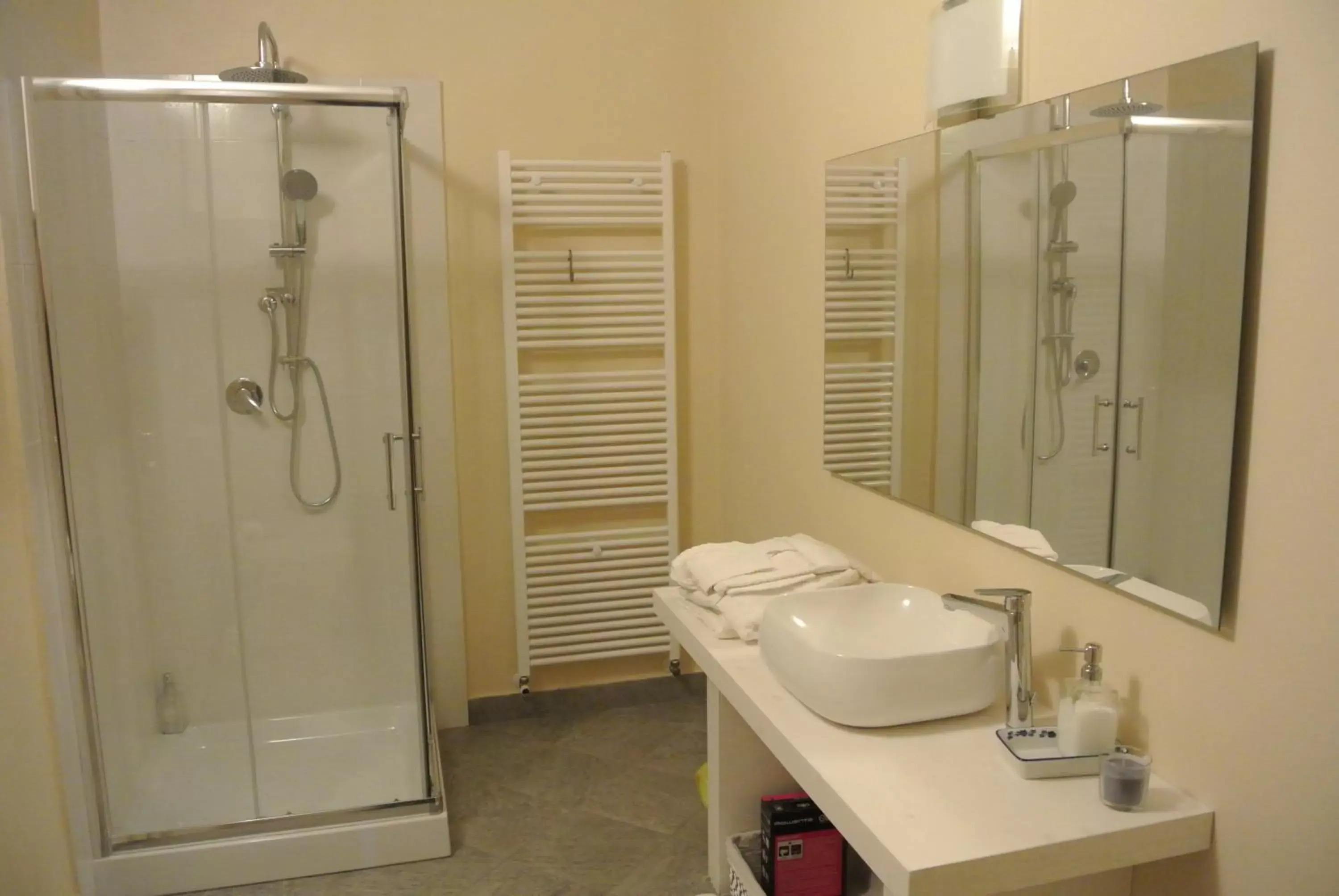 Bathroom in VILLA LE ROSE