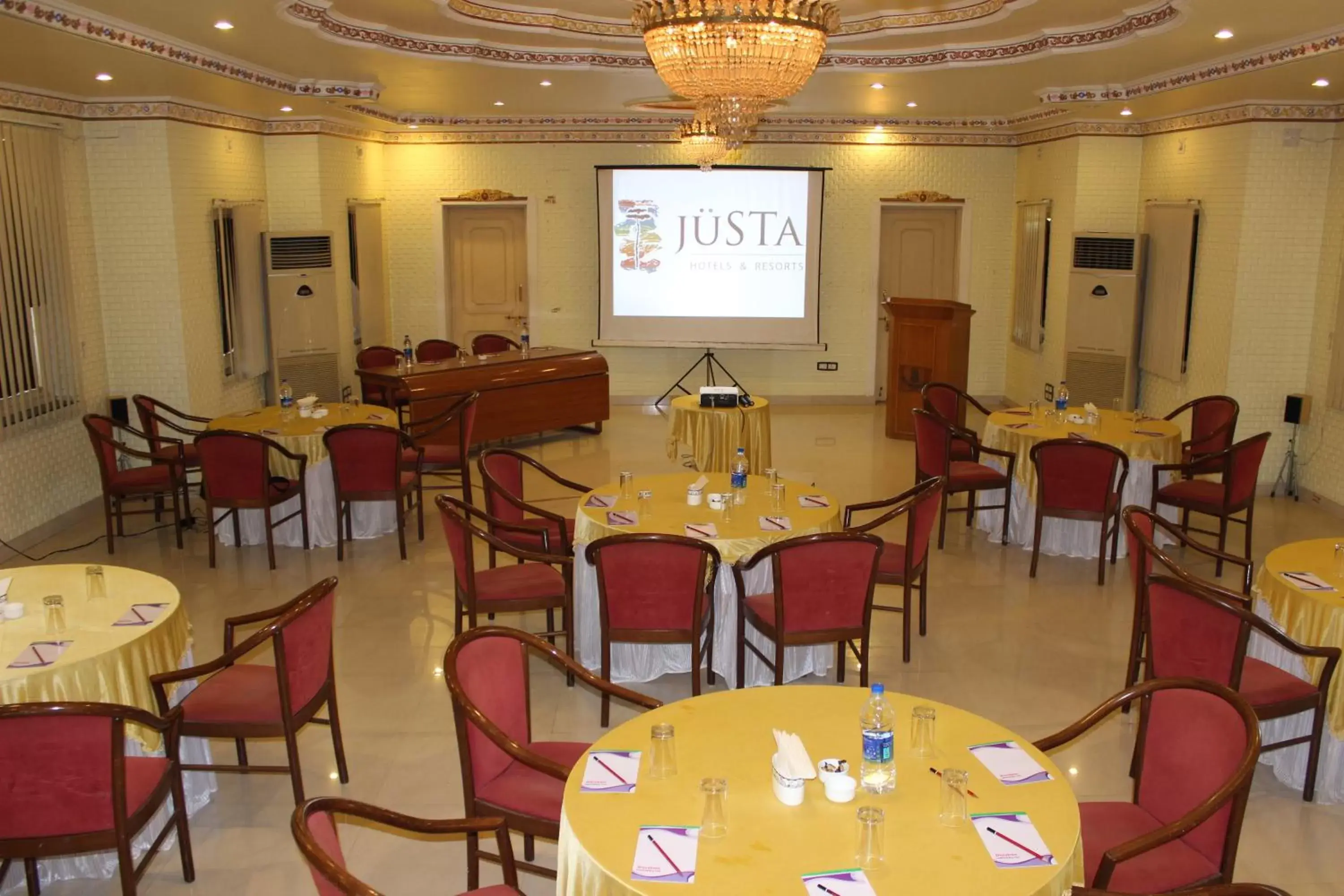 Meeting/conference room, Restaurant/Places to Eat in juSTa Rajputana Resort & Spa