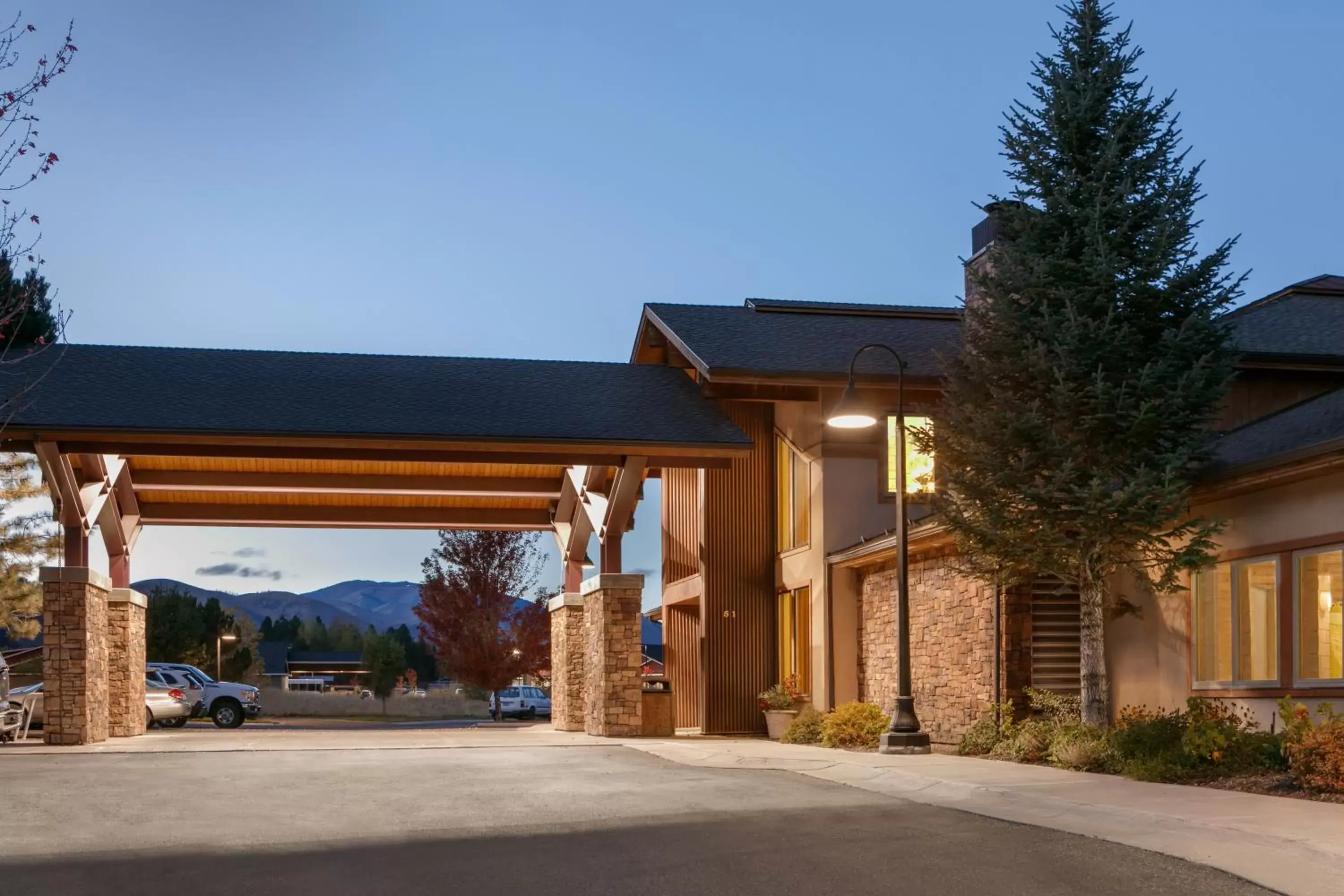 Facade/entrance, Property Building in Mountain Valley Lodge Hailey Sun Valley