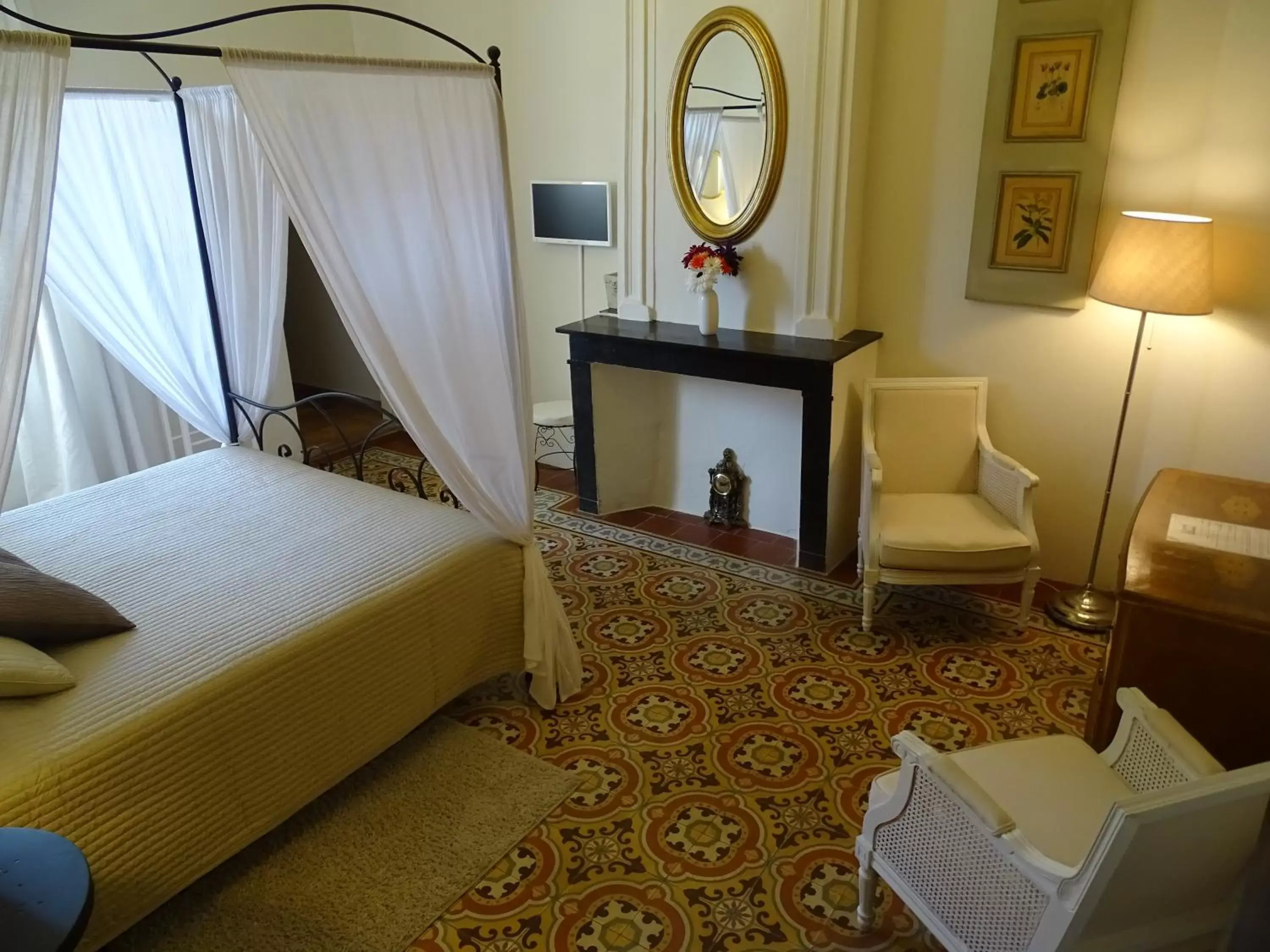 Bedroom, Bed in Chambres d'hôtes Belle Vigneronne