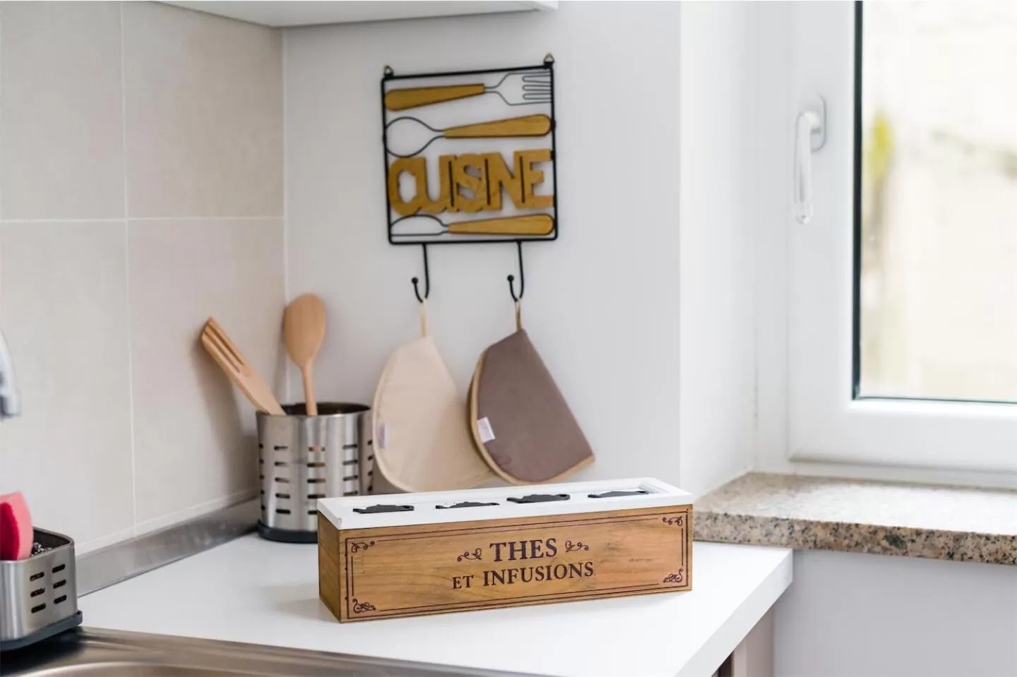 Kitchen or kitchenette in Le Porte di Partenope