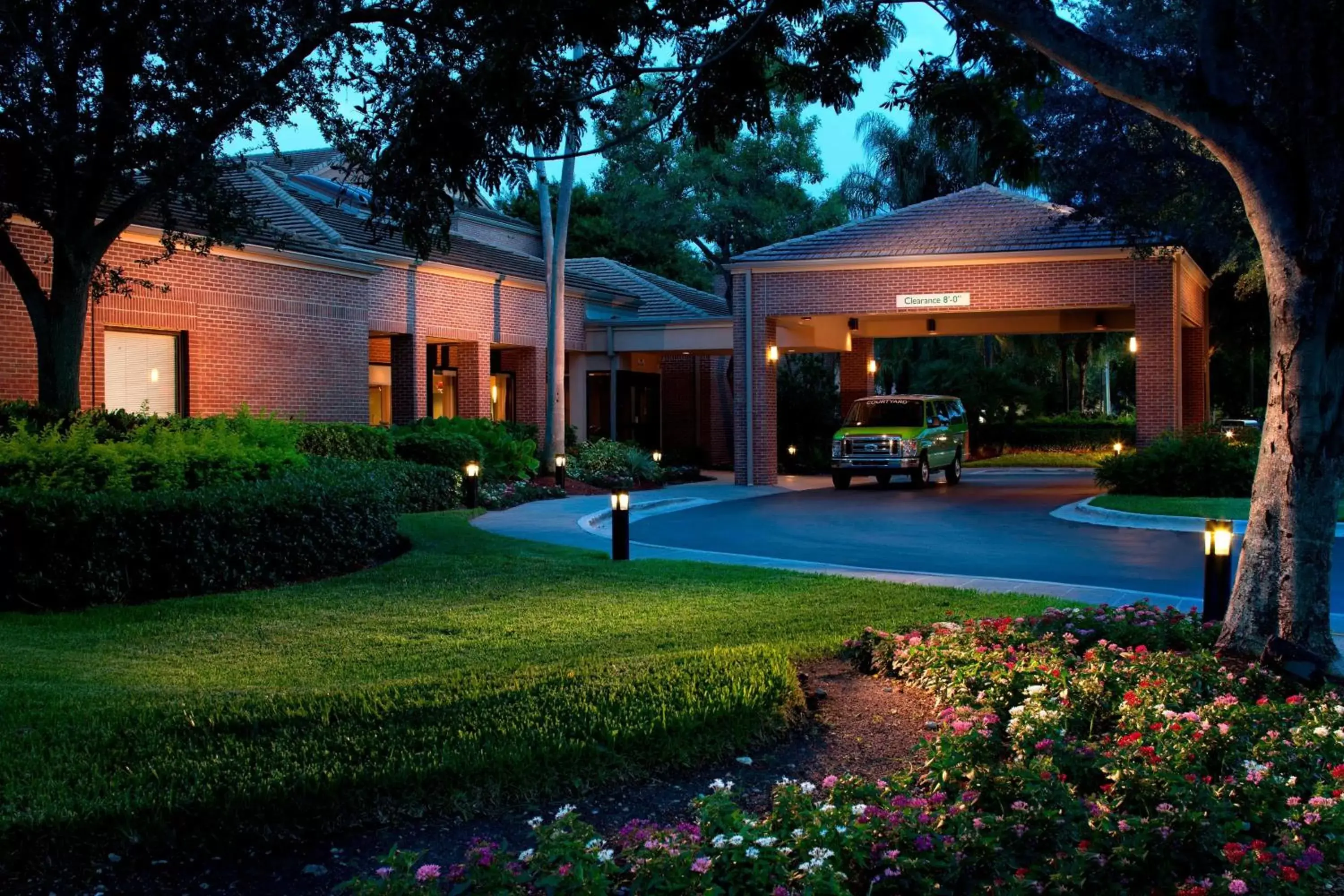 Property building, Swimming Pool in Courtyard by Marriott Fort Lauderdale Plantation