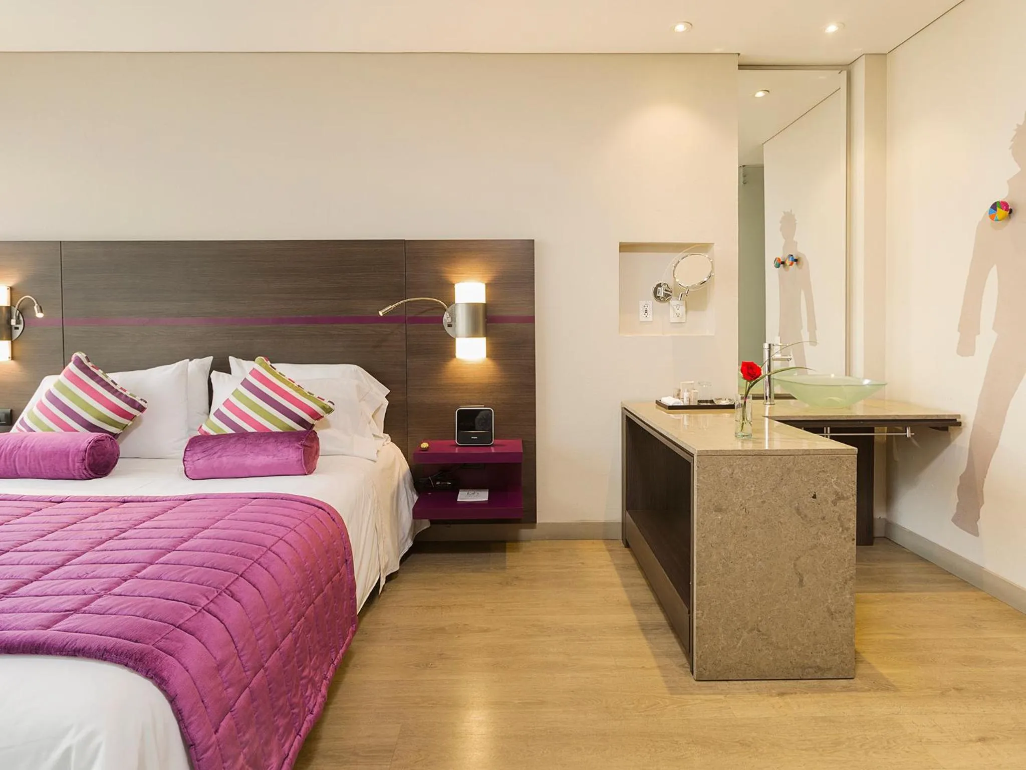 Decorative detail, Bed in Mercure Bogota BH Zona Financiera