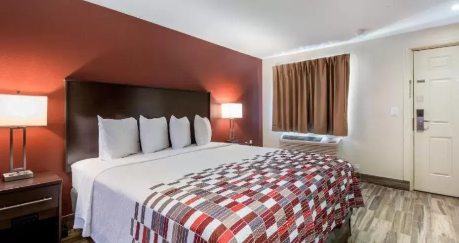 Bed in Ocean's Edge Hotel, Port Aransas,TX Bed in Ocean's Edge Hotel, Port Aransas,TX