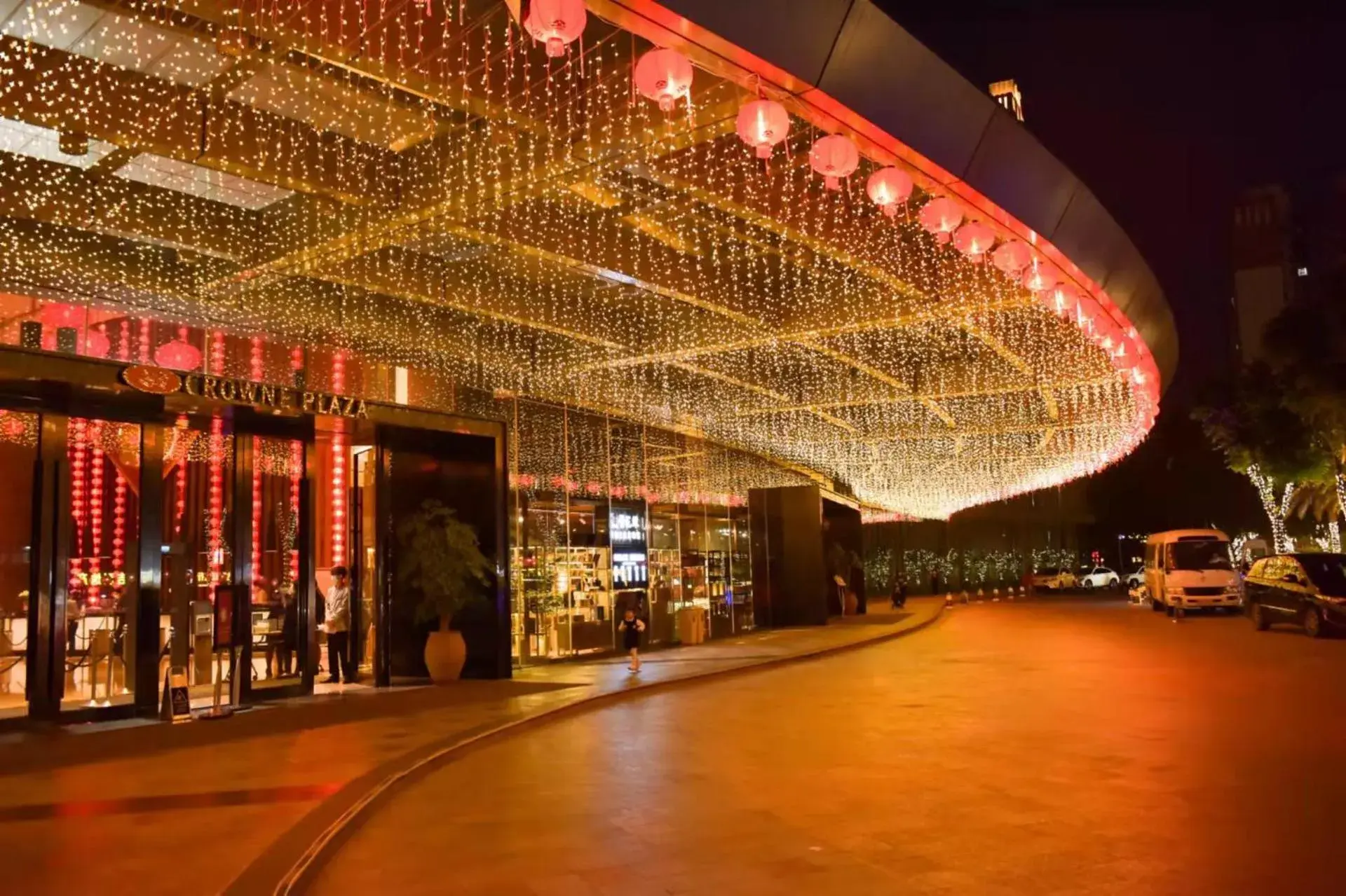 Property building in Crowne Plaza Huizhou by IHG Property building in Crowne Plaza Huizhou by IHG