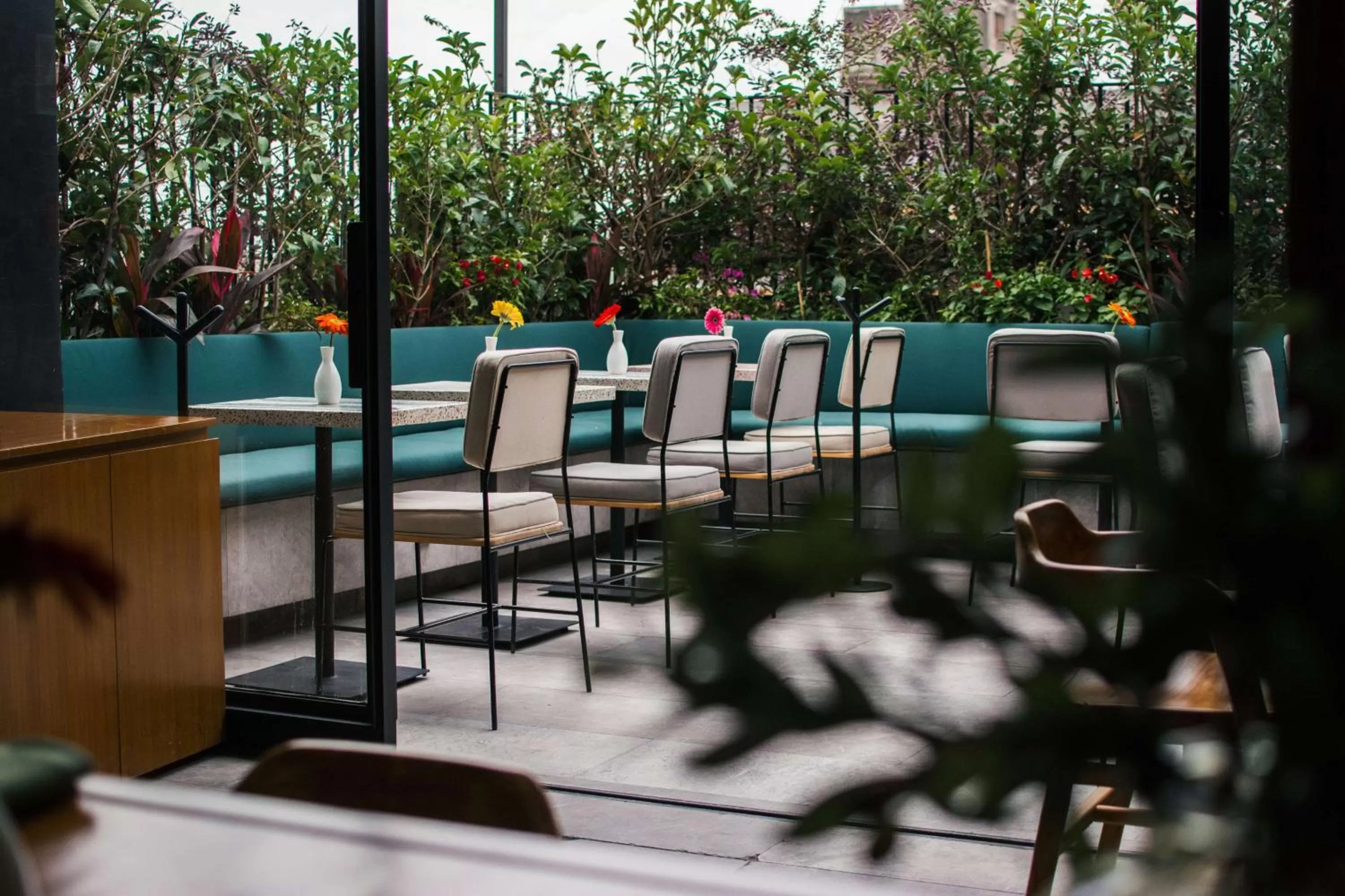 Restaurant/places to eat in Umbral, Curio Collection By Hilton