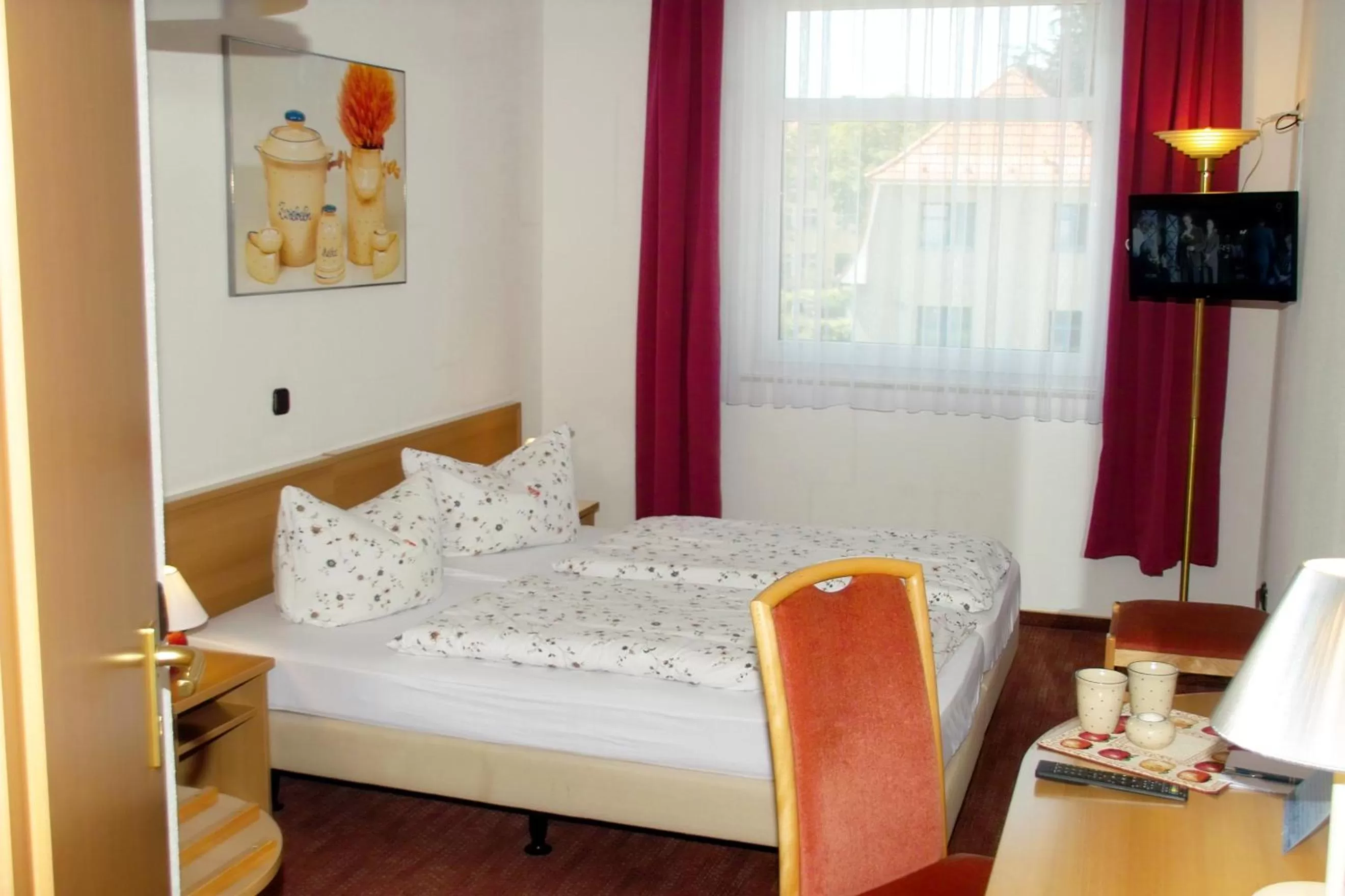 Photo of the whole room, Bed in Keramik Hotel Rheinsberg