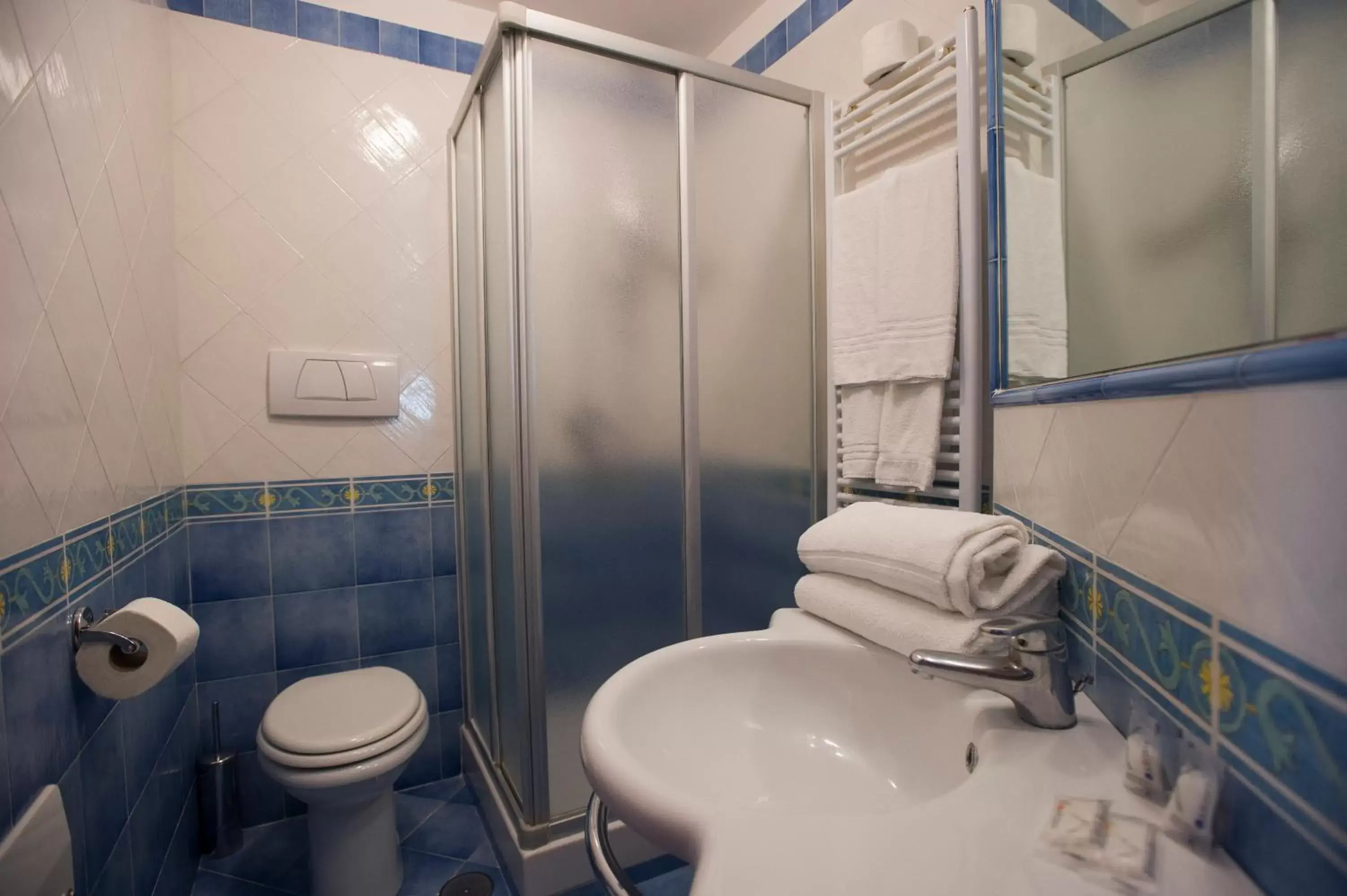 Shower, Bathroom in Residence Panoramic