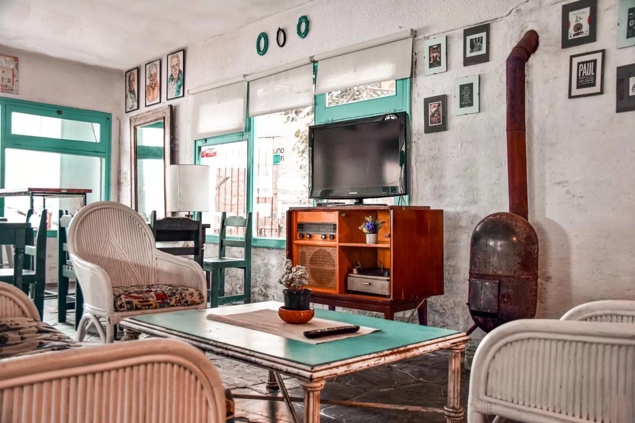 Communal lounge/ TV room in VIAJERO Posada & Hostel Punta del este