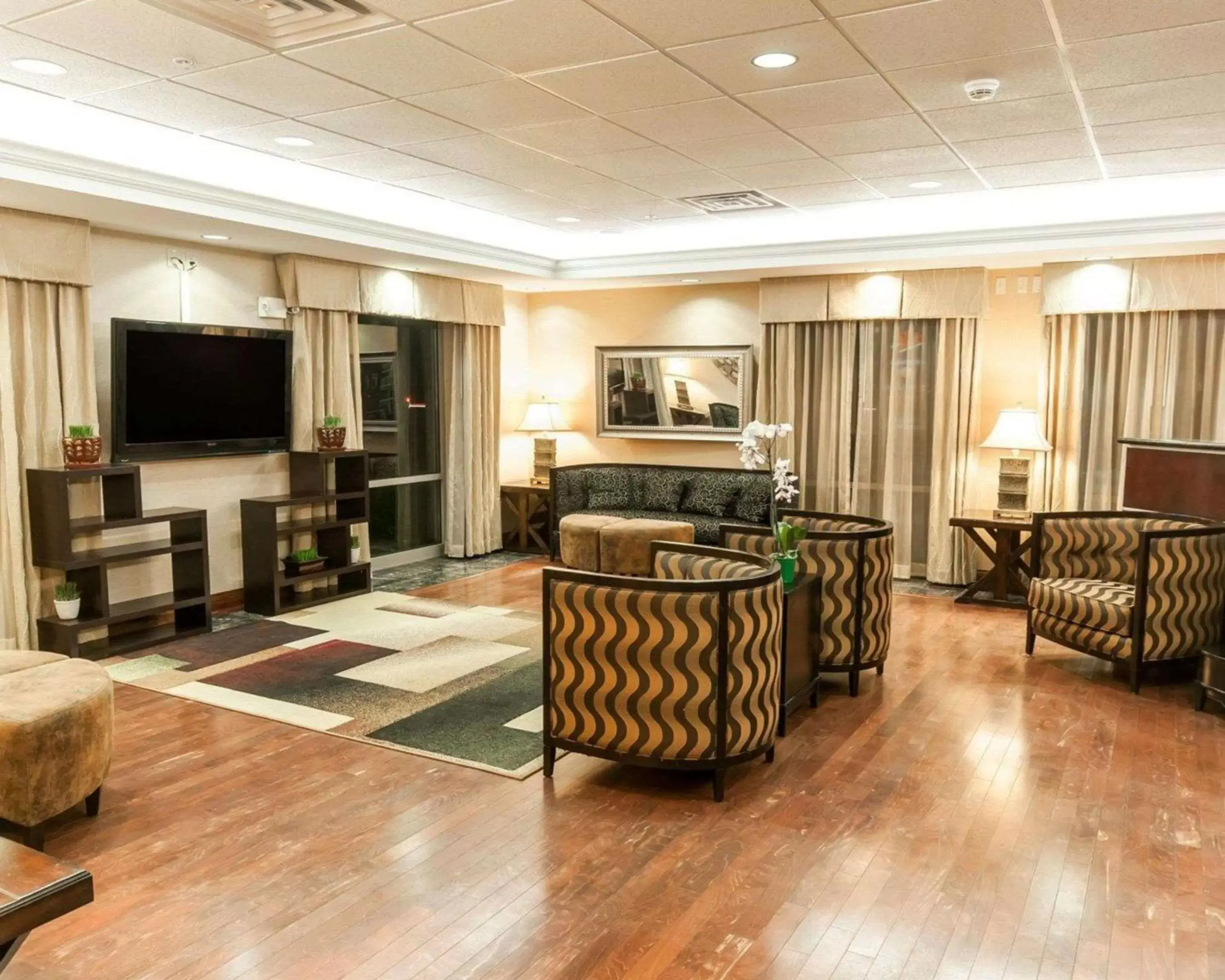 Lobby or reception, Seating Area in Hammock Inn and Suites Exton King of Prussia