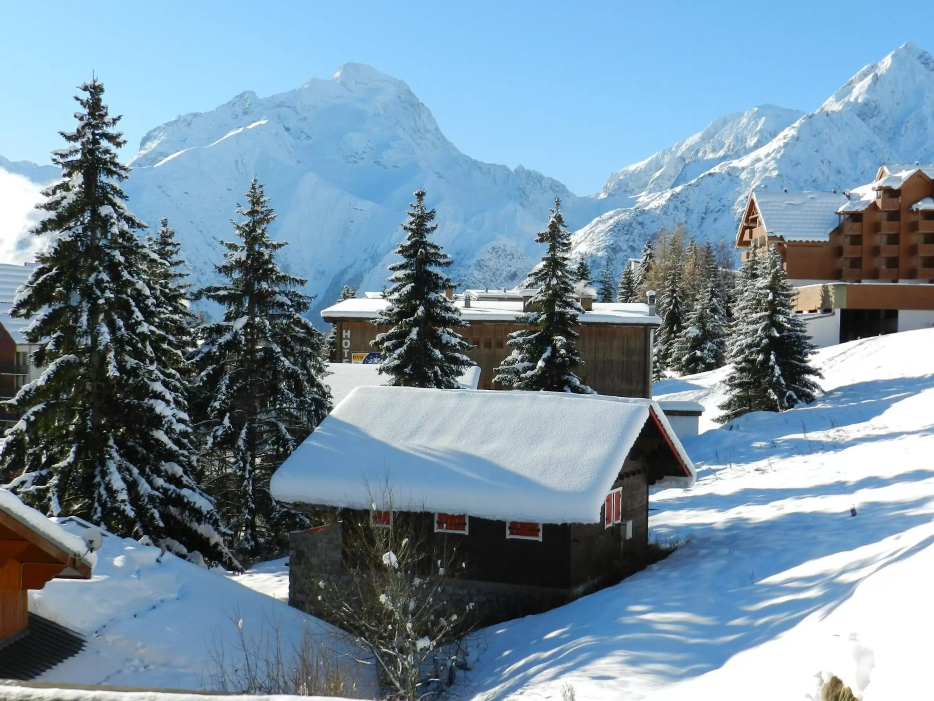 Day, Winter in Hotel Le Cairn