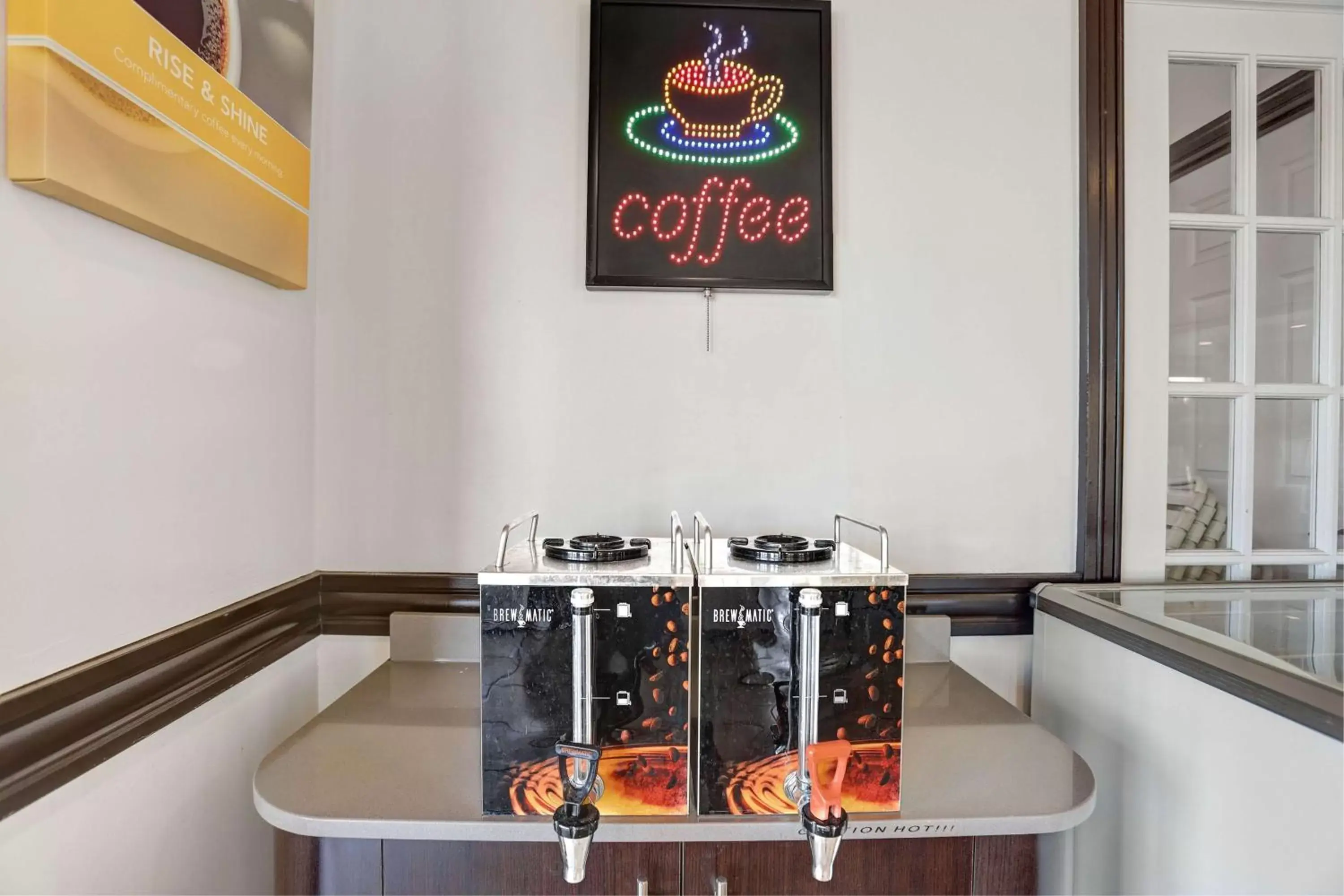 Coffee/tea facilities in Motel 6-Lodi, CA