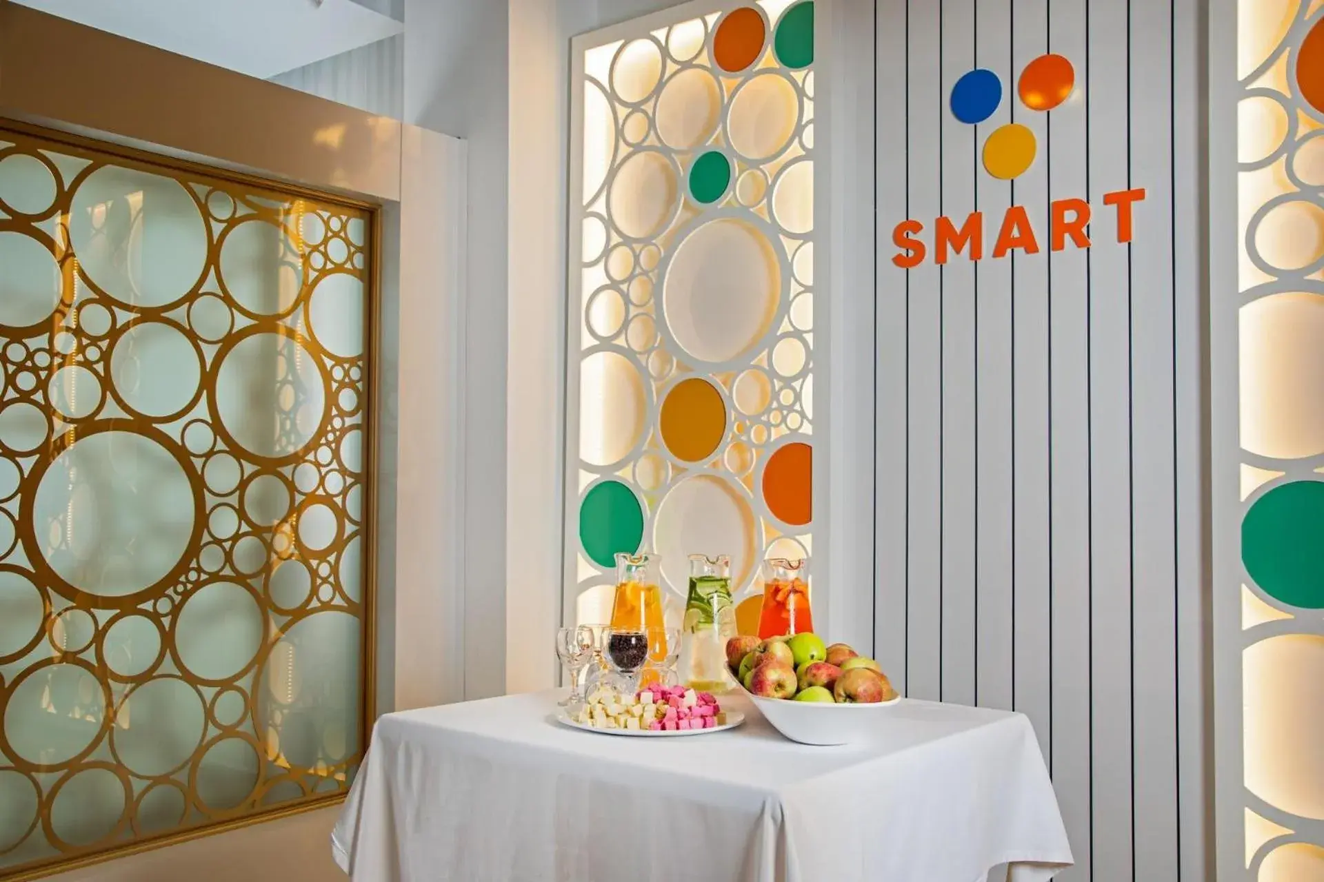 Facade/entrance in Mirabell Hotel Facade/entrance in Mirabell Hotel