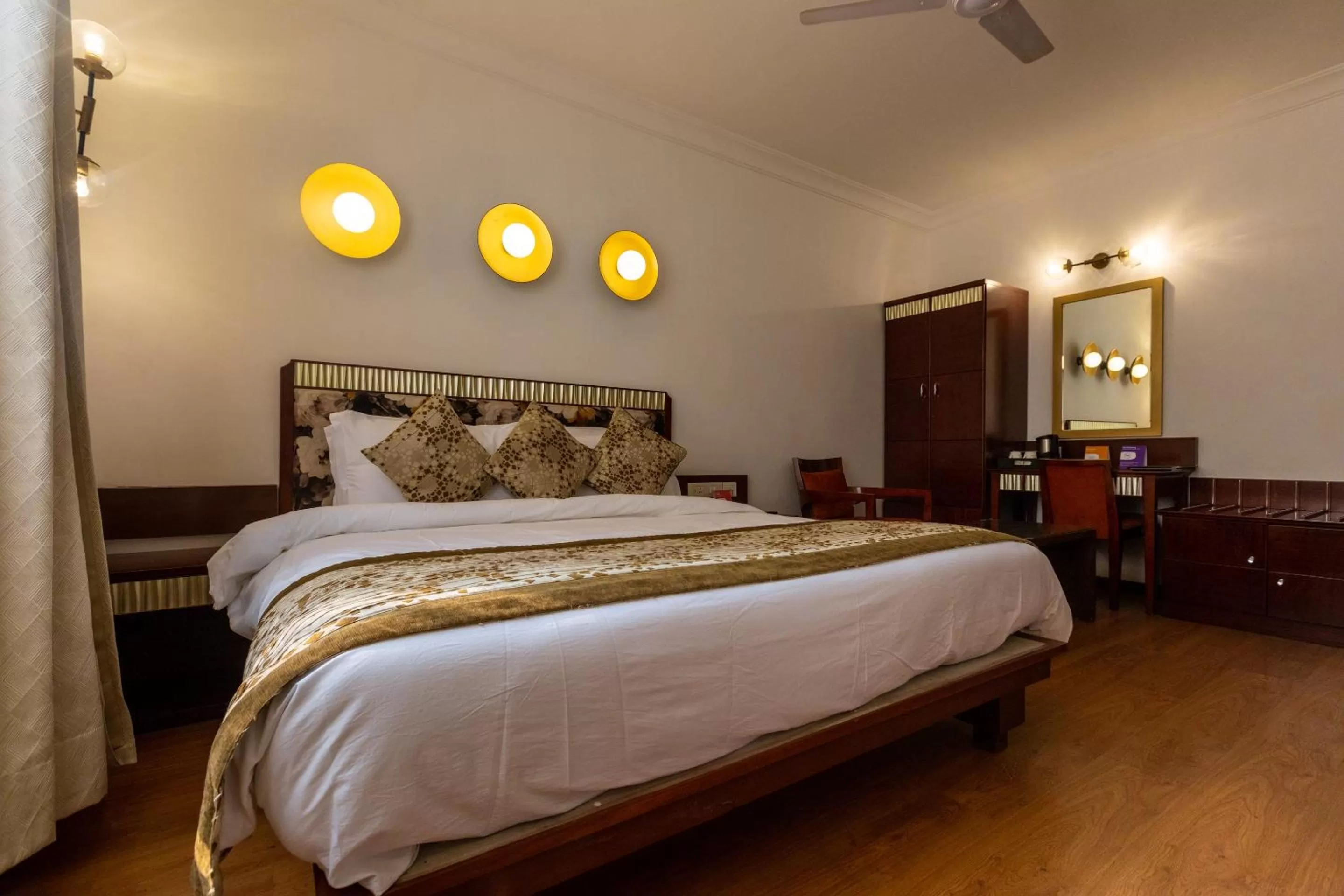 Deluxe Triple Room - single occupancy in 3 BY OYO Nami Residency Ahmedabad