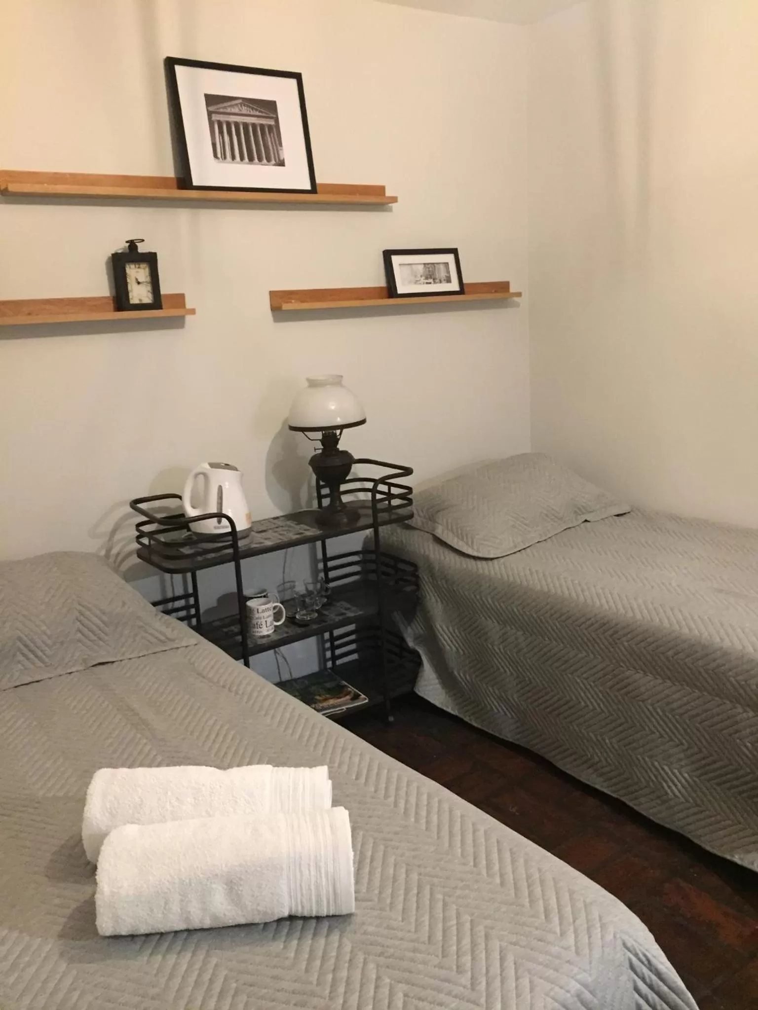 Photo of the whole room, Bed in Rent apart Las Condes
