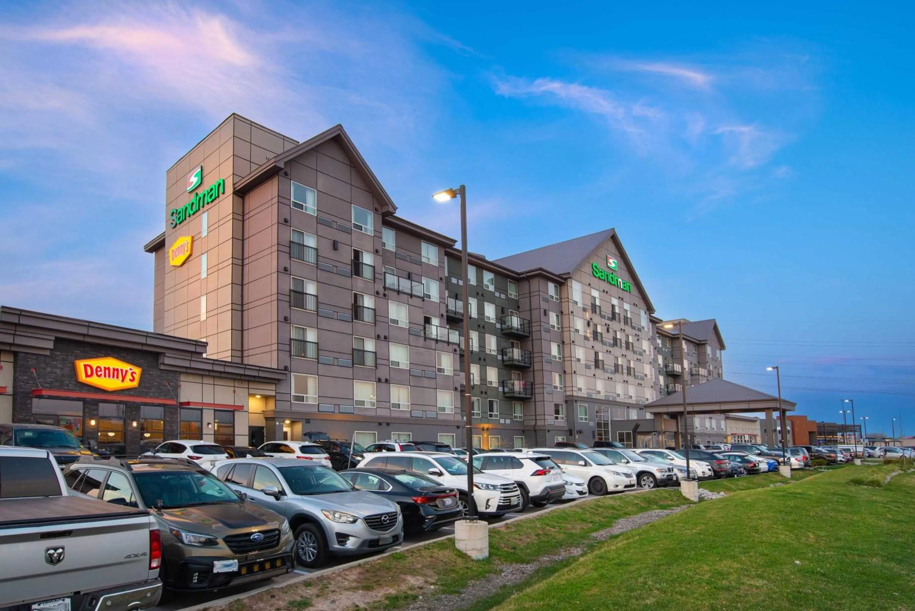 Property building in Sandman Hotel Hamilton