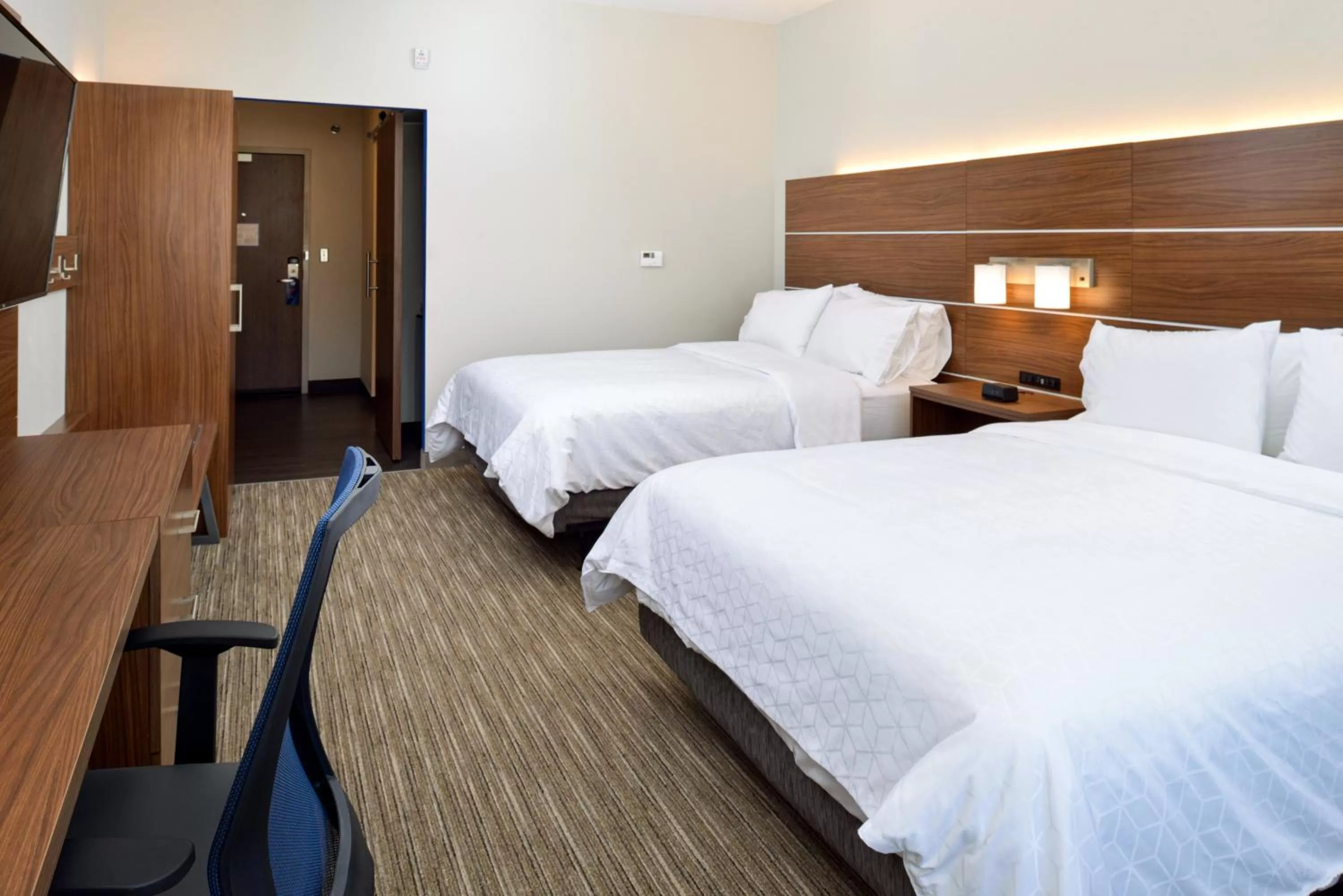 Photo of the whole room, Bed in Holiday Inn Express & Suites - Elko by IHG