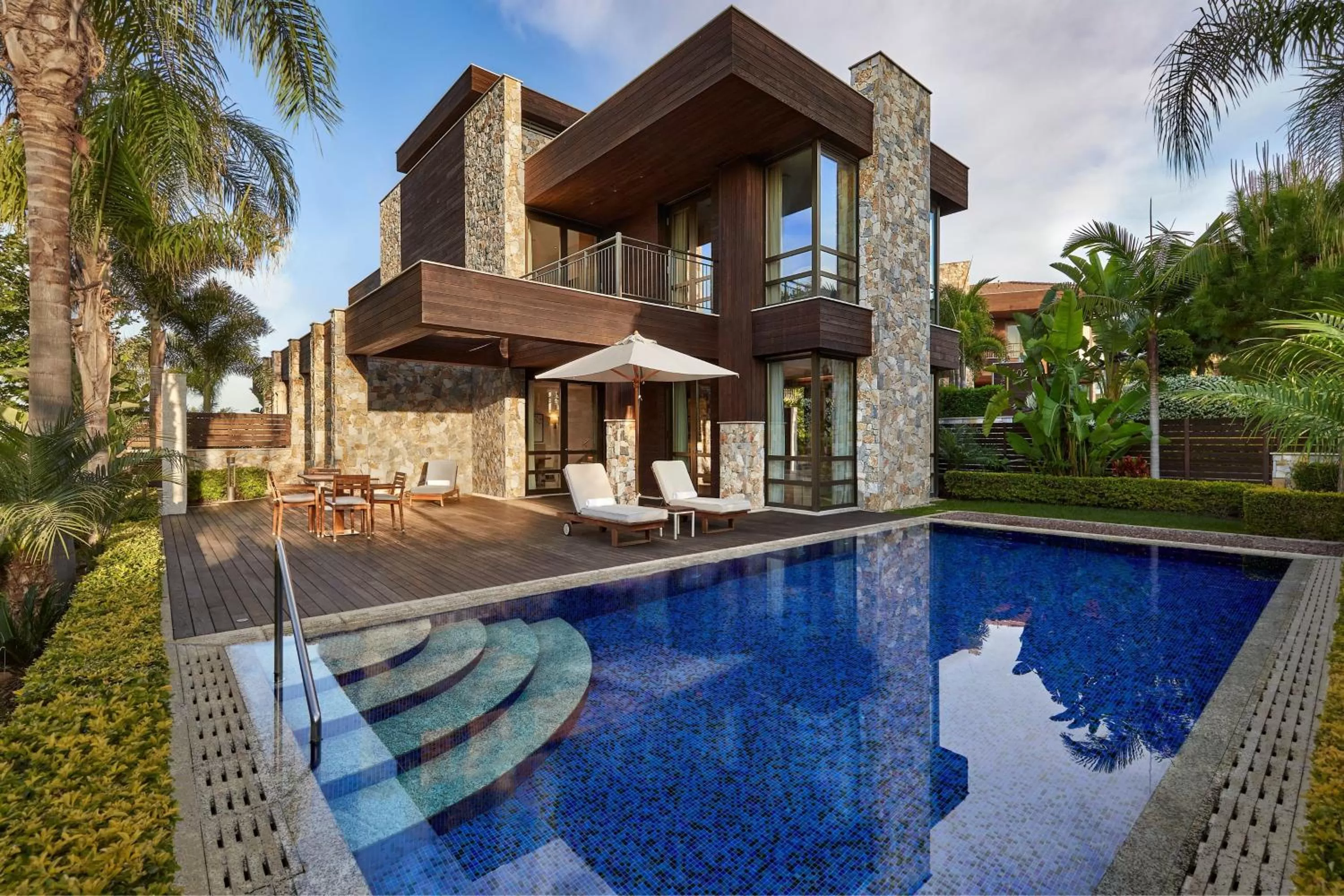 Swimming pool in Parklane, a Luxury Collection Resort & Spa, Limassol