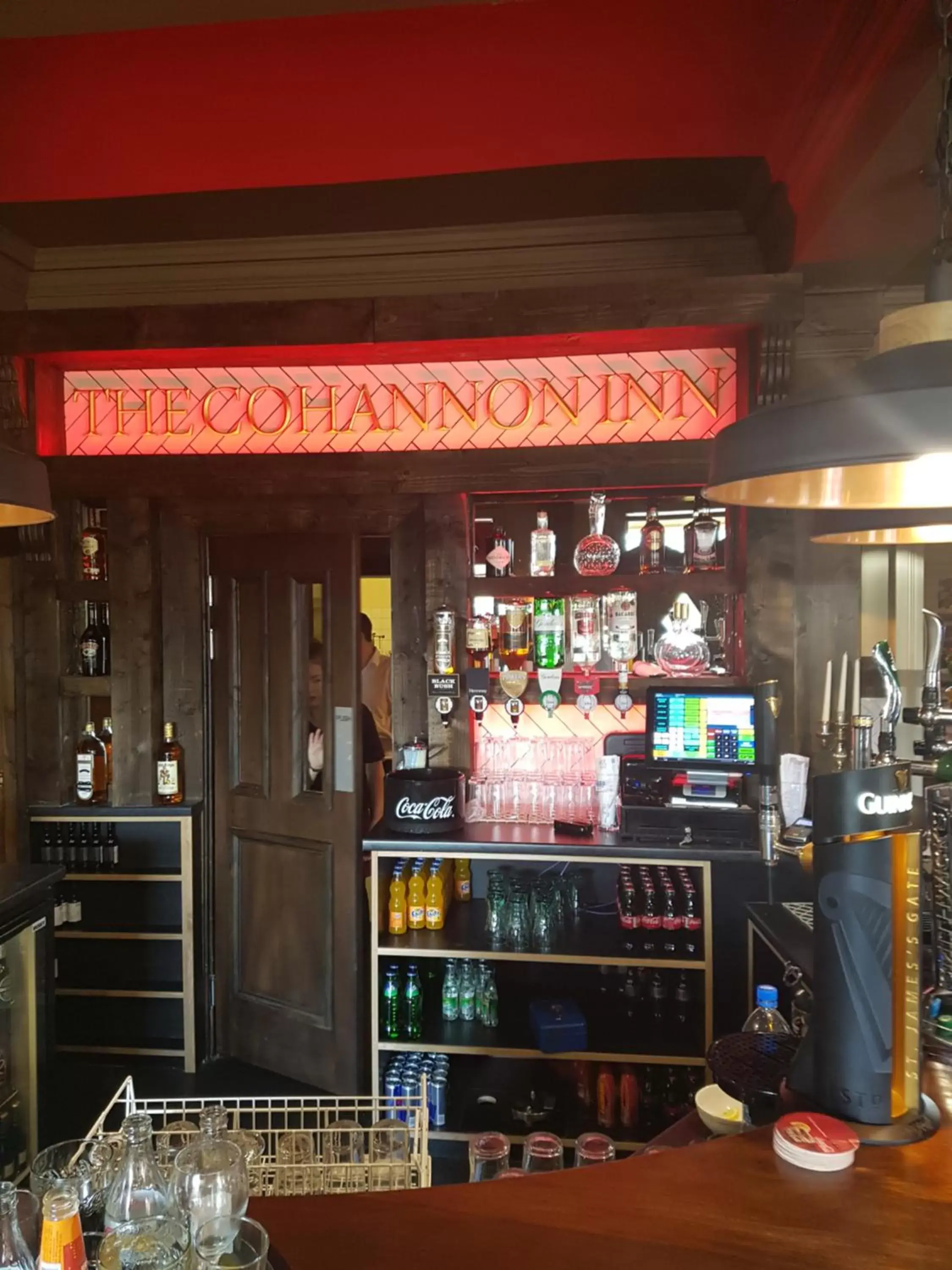 Lounge or bar in Cohannon Inn