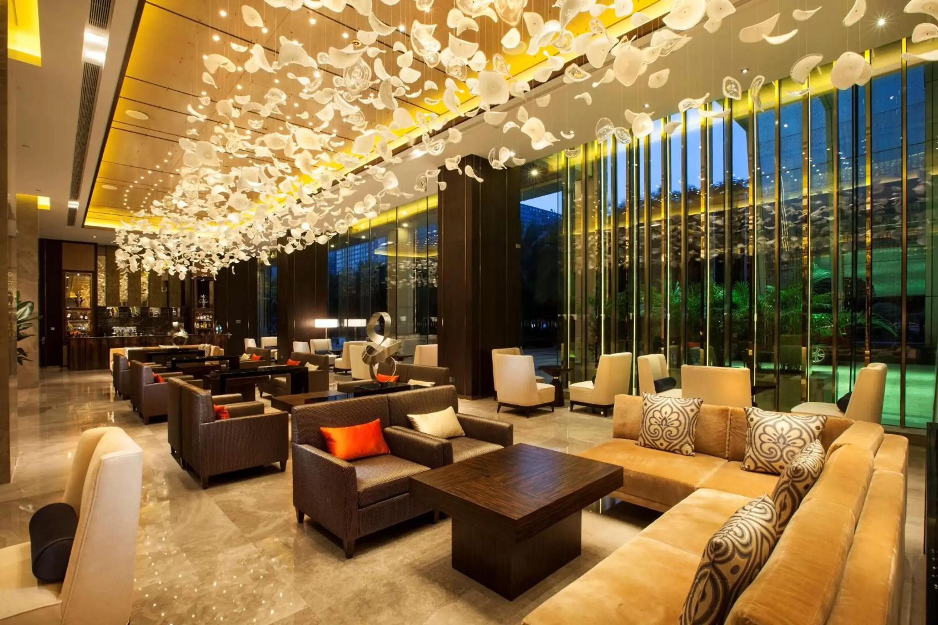 Lounge or bar in Hilton Shenzhen Futian, Metro Station at Hotel Front Door, Close to Futian Convention & Exhibition Center