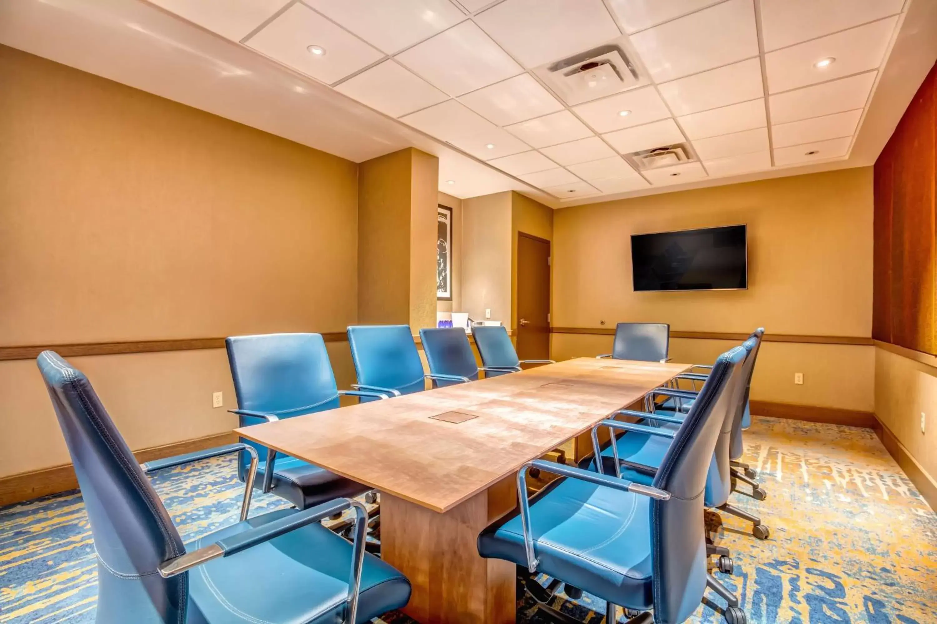 Business facilities in Embassy Suites Memphis