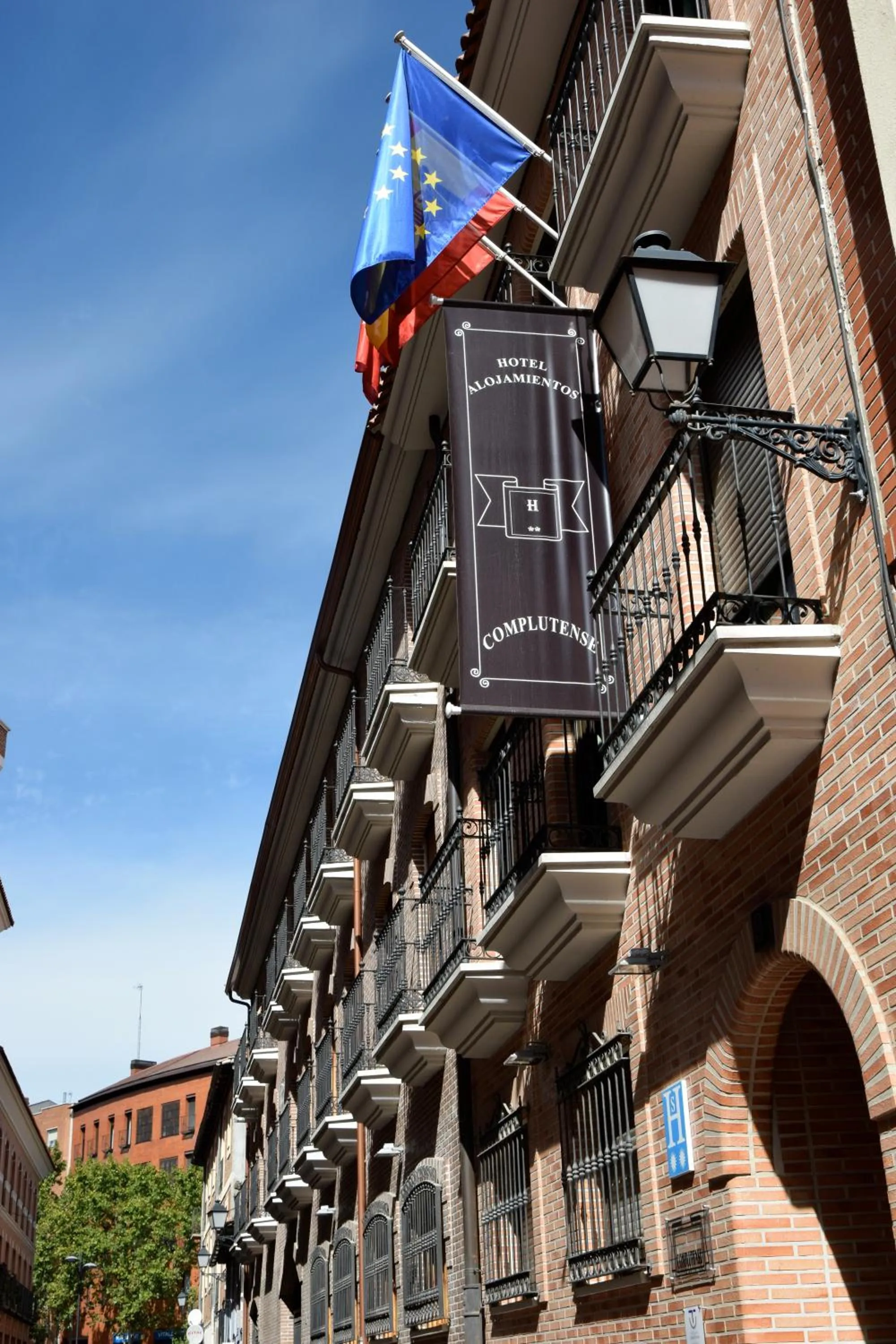 Property building in Hotel Complutense