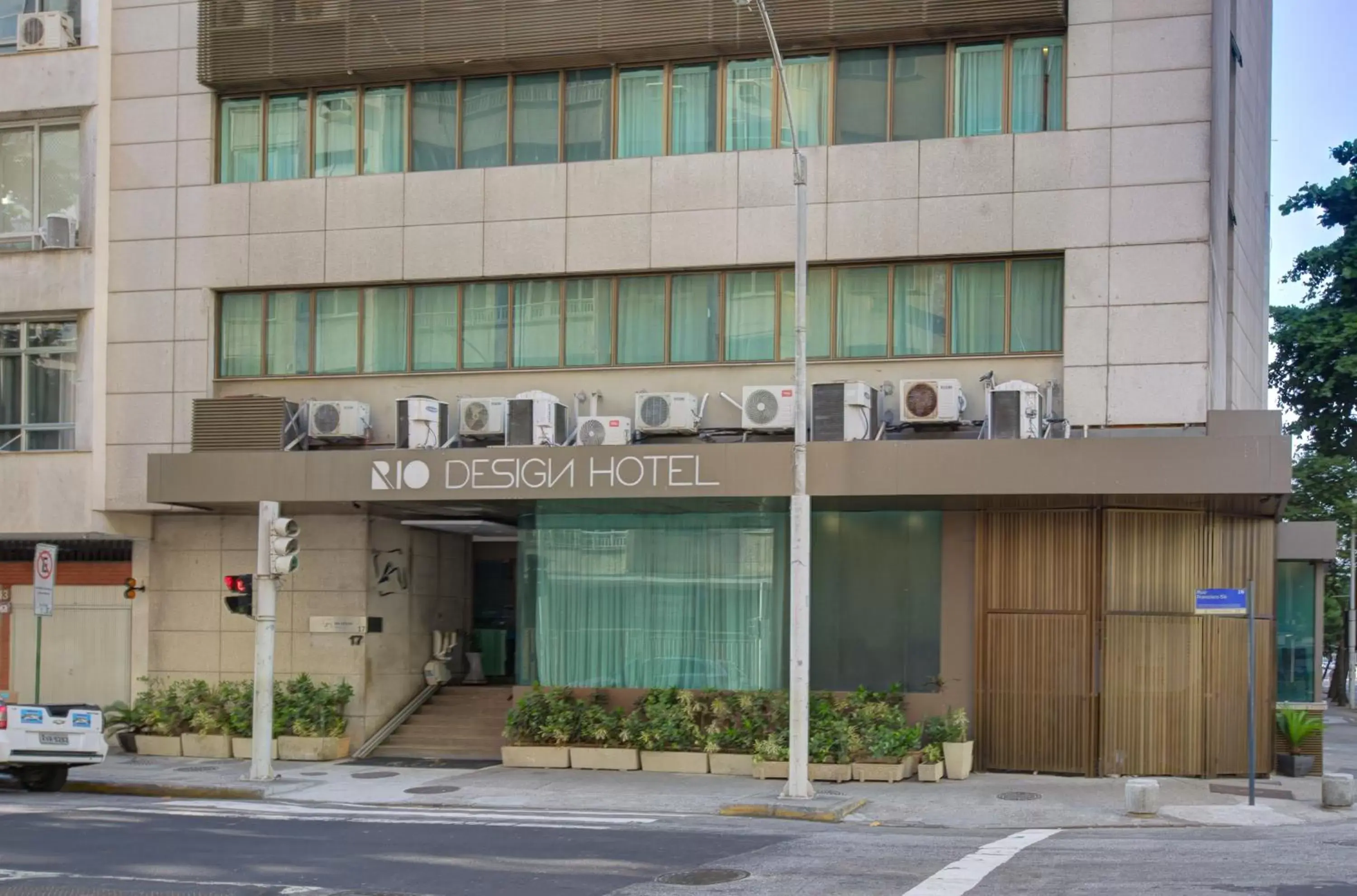 Facade/entrance, Property Building in Rio Design Copacabana Hotel