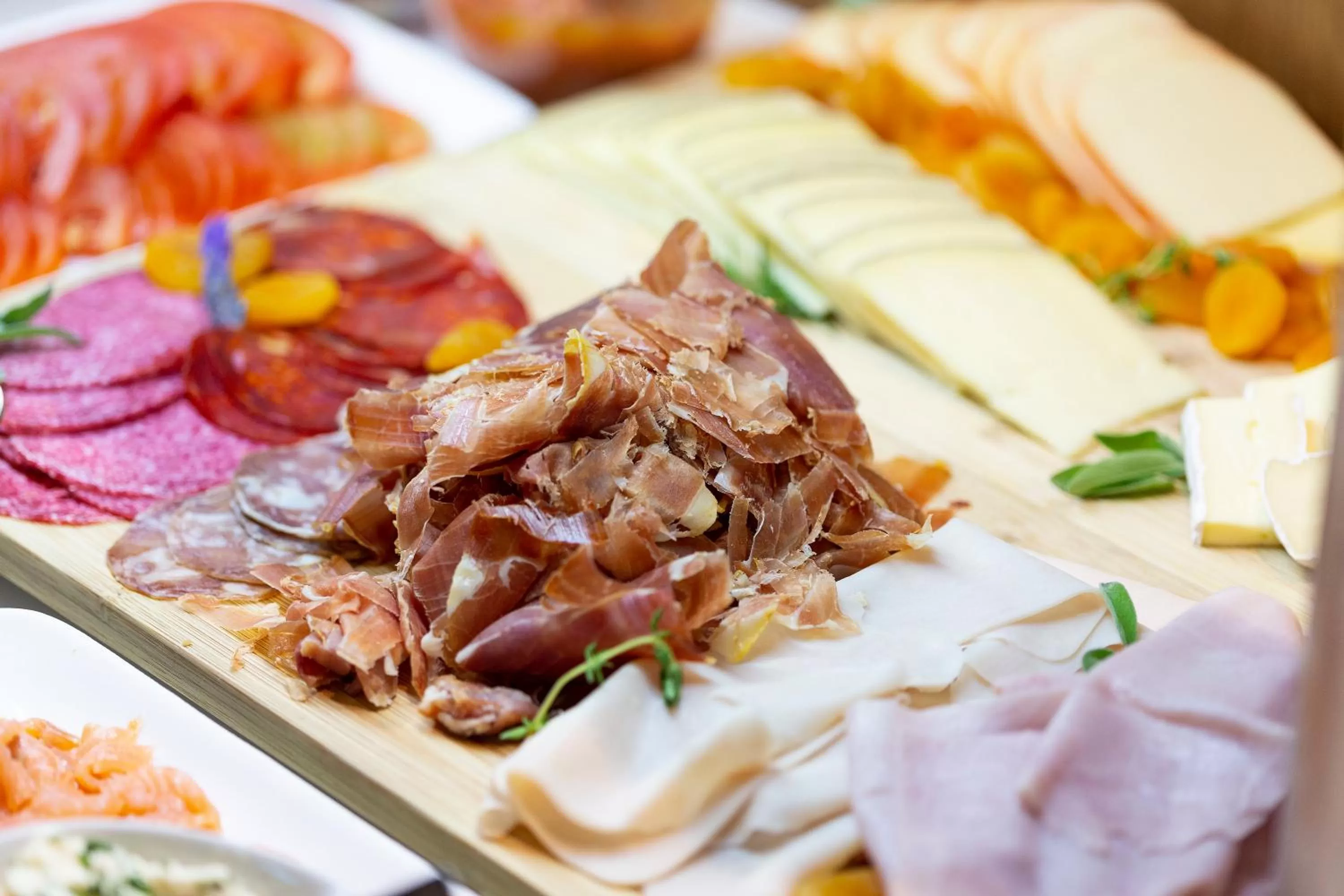 Food and drinks in Aimia Hotel