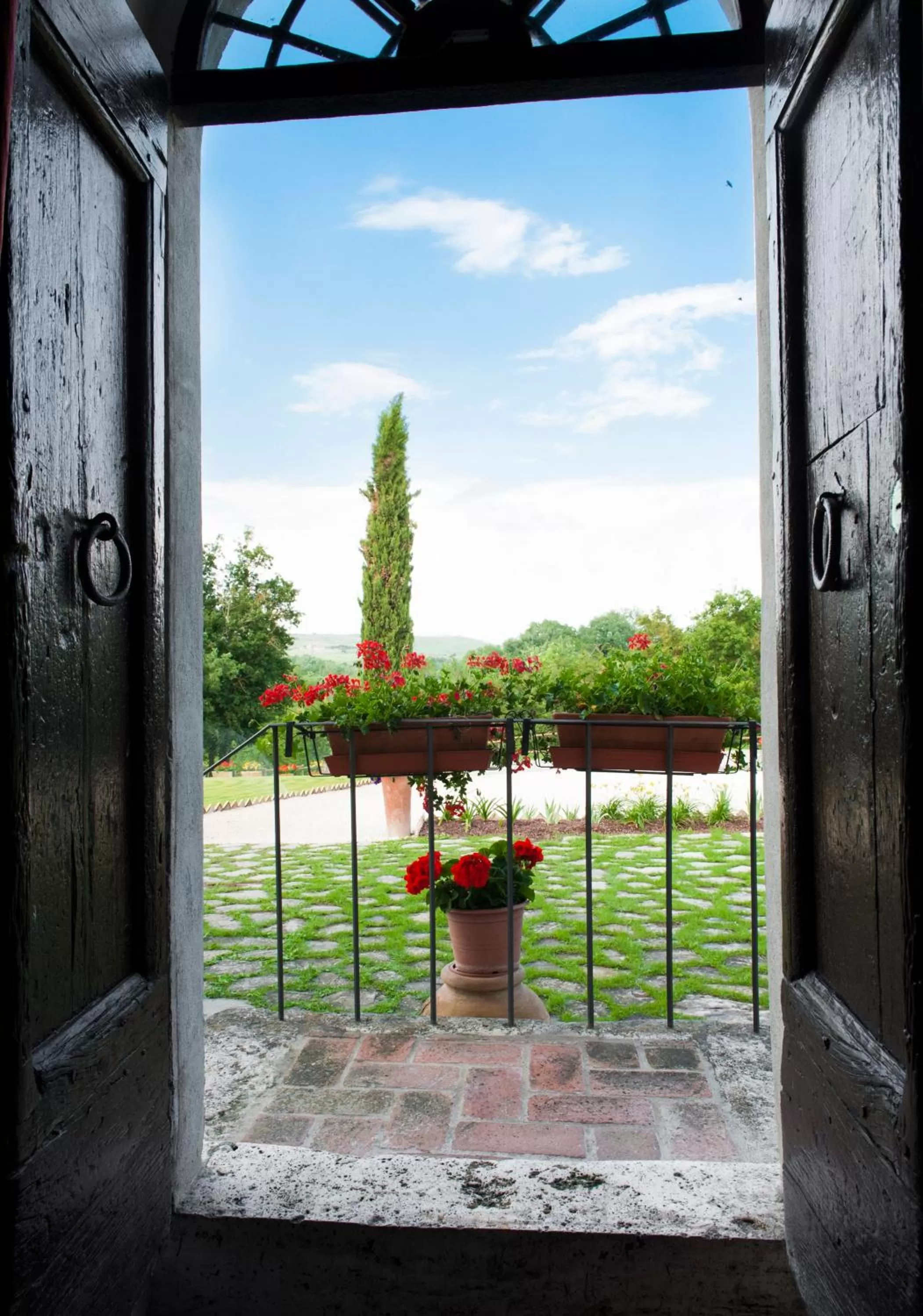 Garden view in Relais Osteria Dell'Orcia