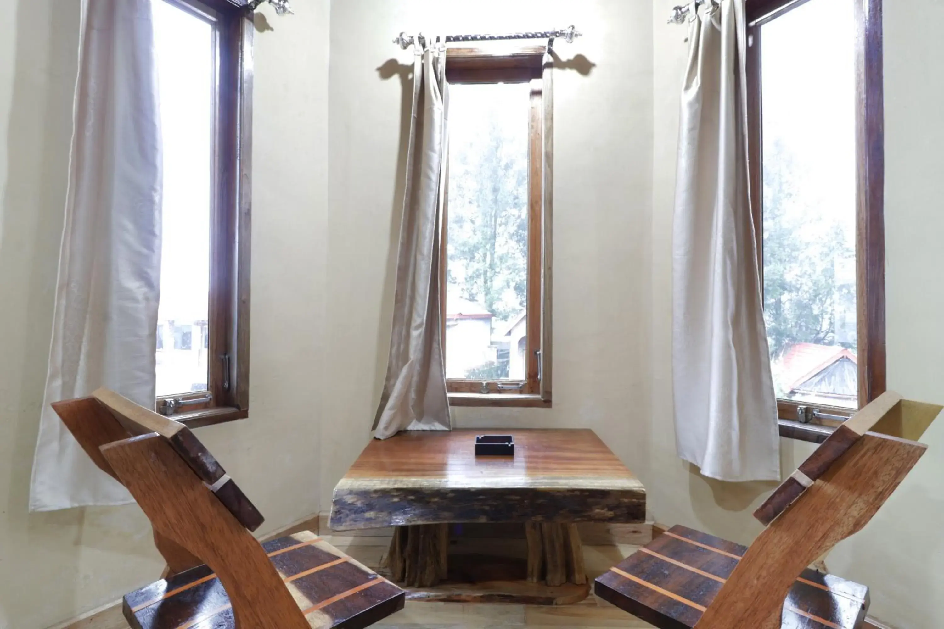 Dining Area in Alloyna Country Cottage