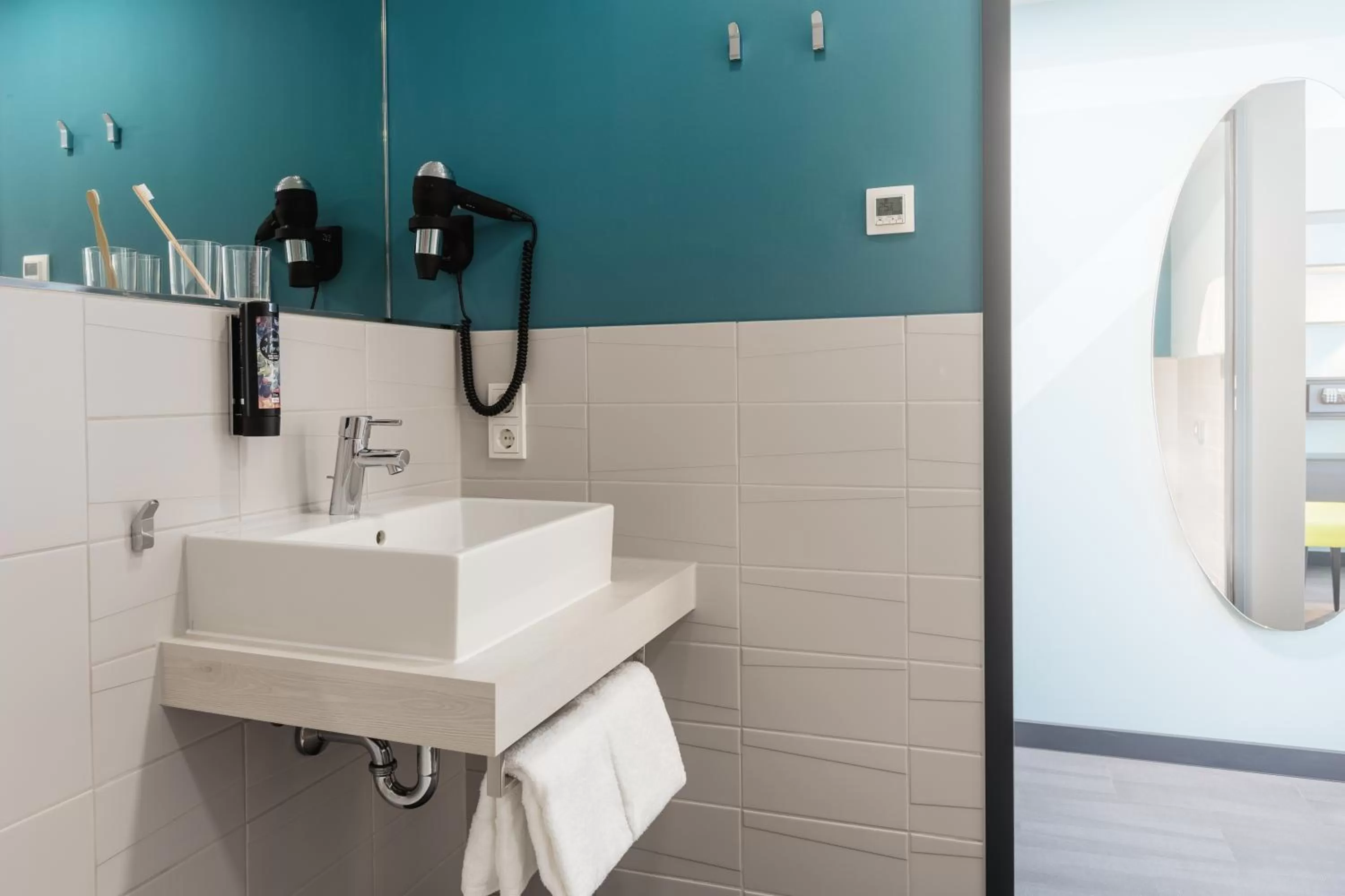 Toilet in Holiday Inn - the niu, Seven Dusseldorf Ost by IHG