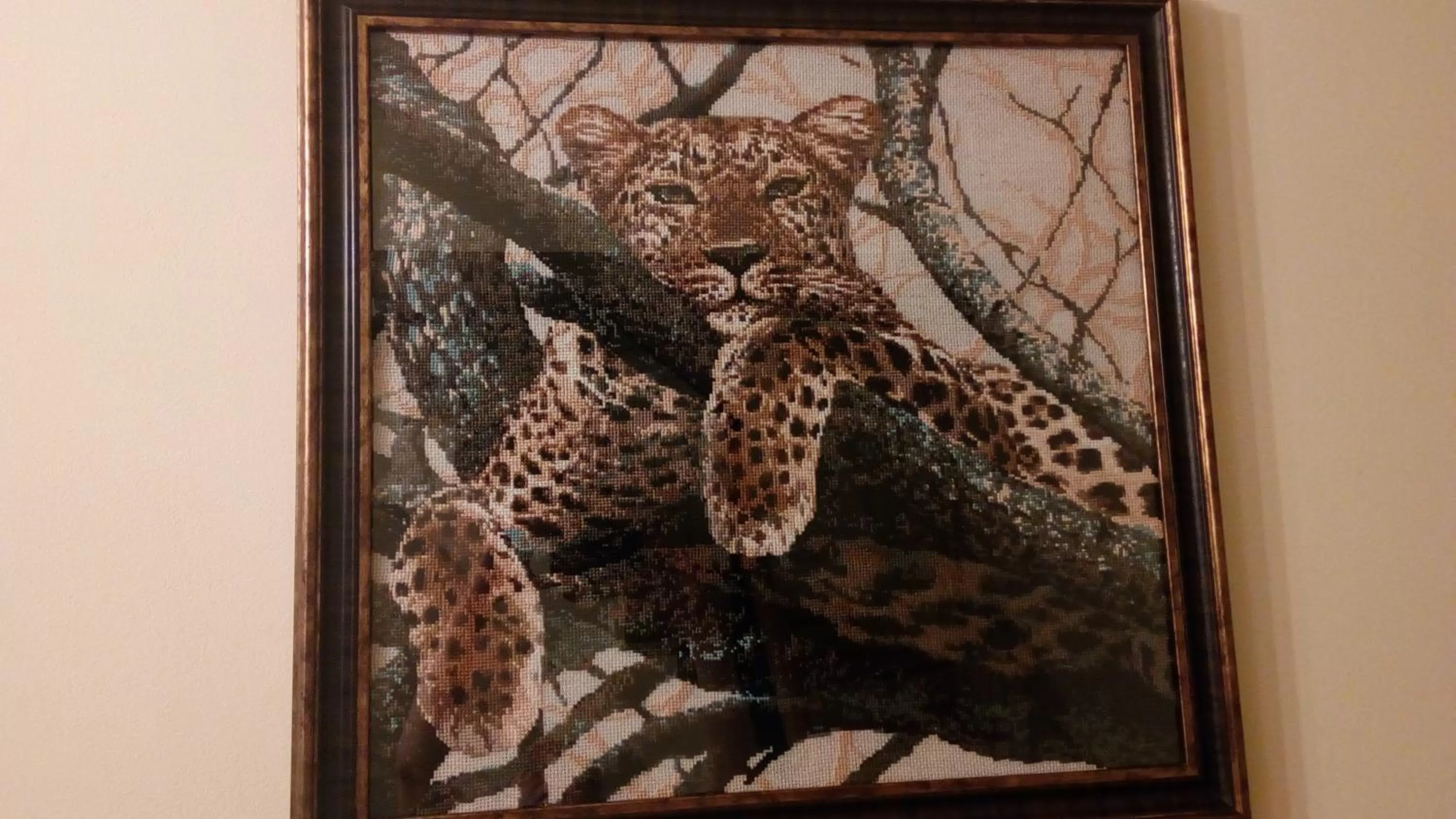 Decorative detail in Hotel Isani