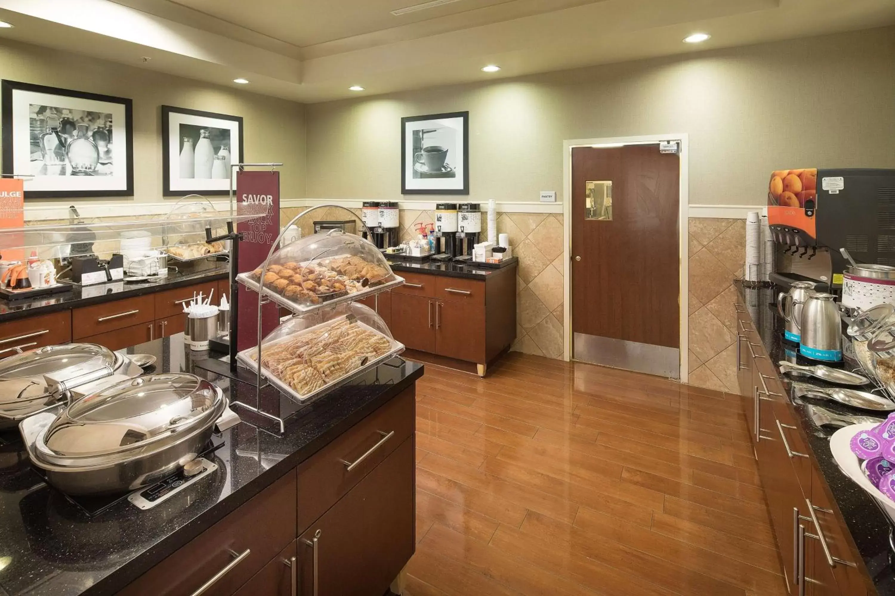 Dining area, Restaurant/Places to Eat in Hampton Inn & Suites Little Rock-Downtown