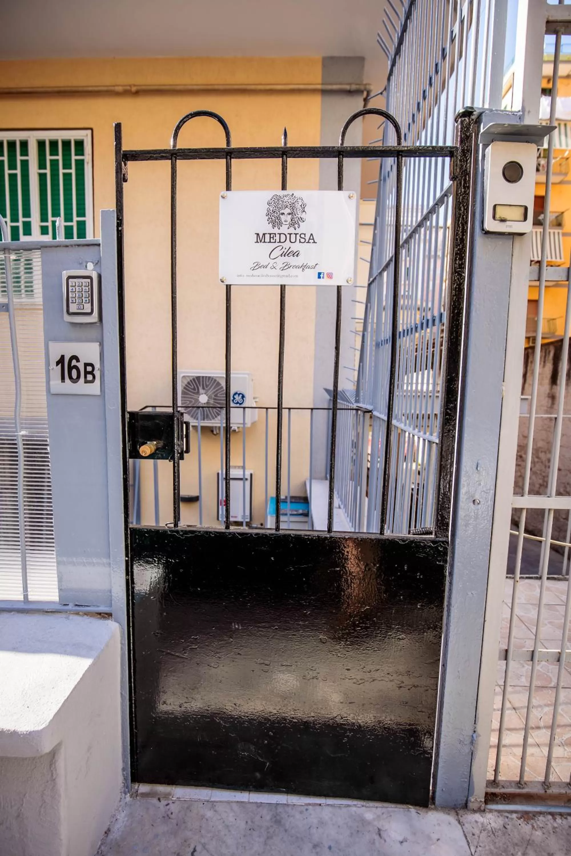 Property building in Medusa Cilea Guest House