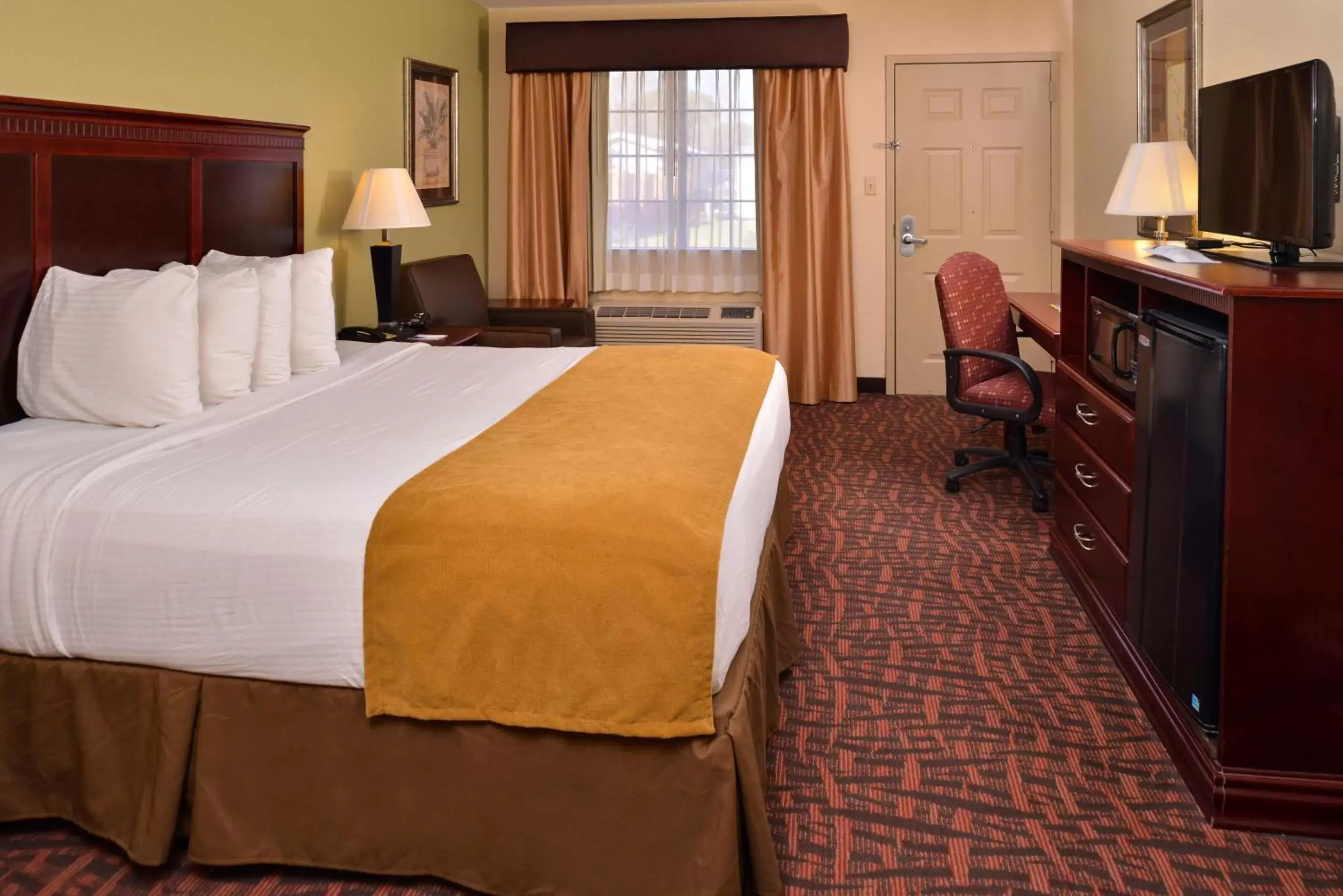 Photo of the whole room, Bed in Best Western Eunice